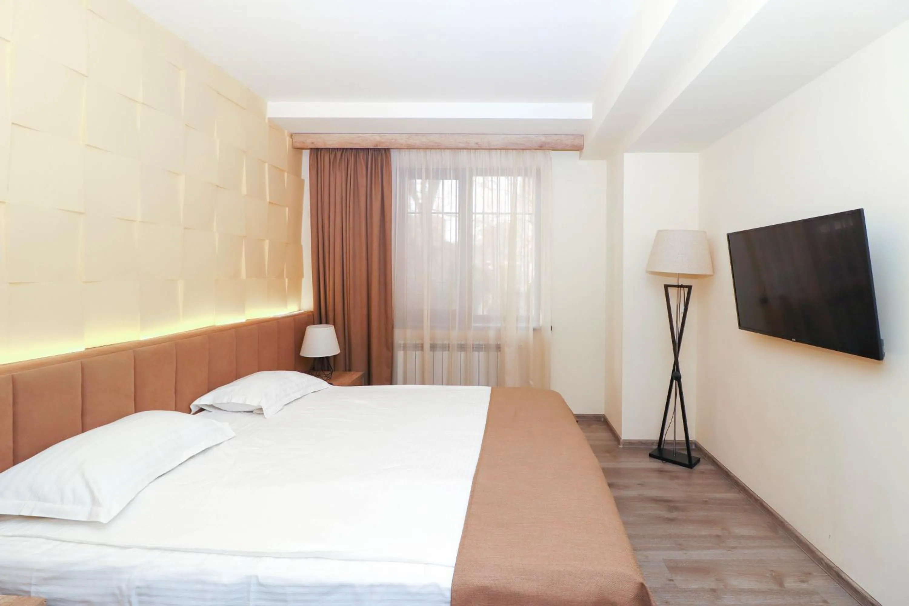 Bedroom, Bed in MANDARIN Hotel