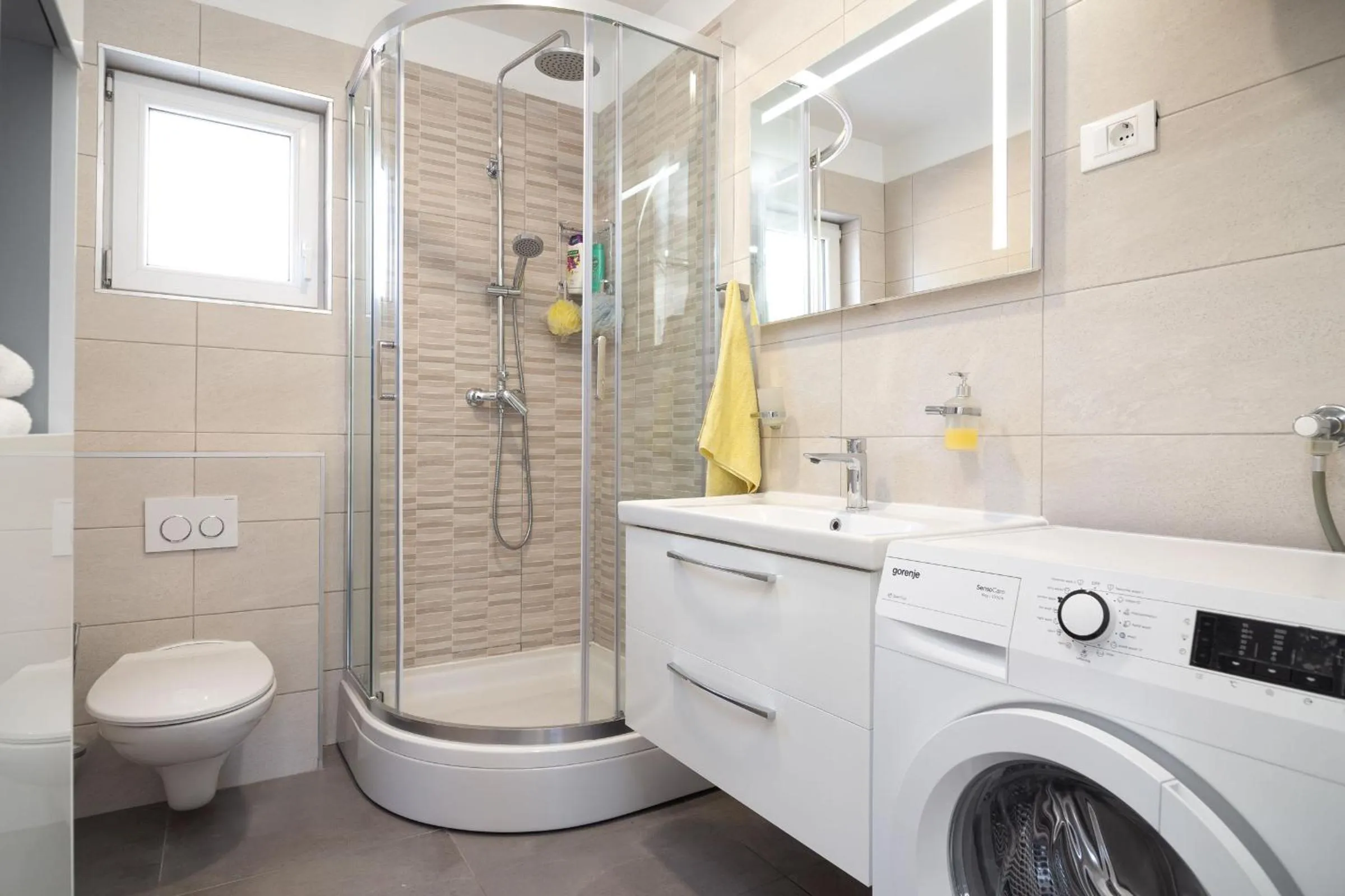 Toilet in Olive Eden Holiday Home