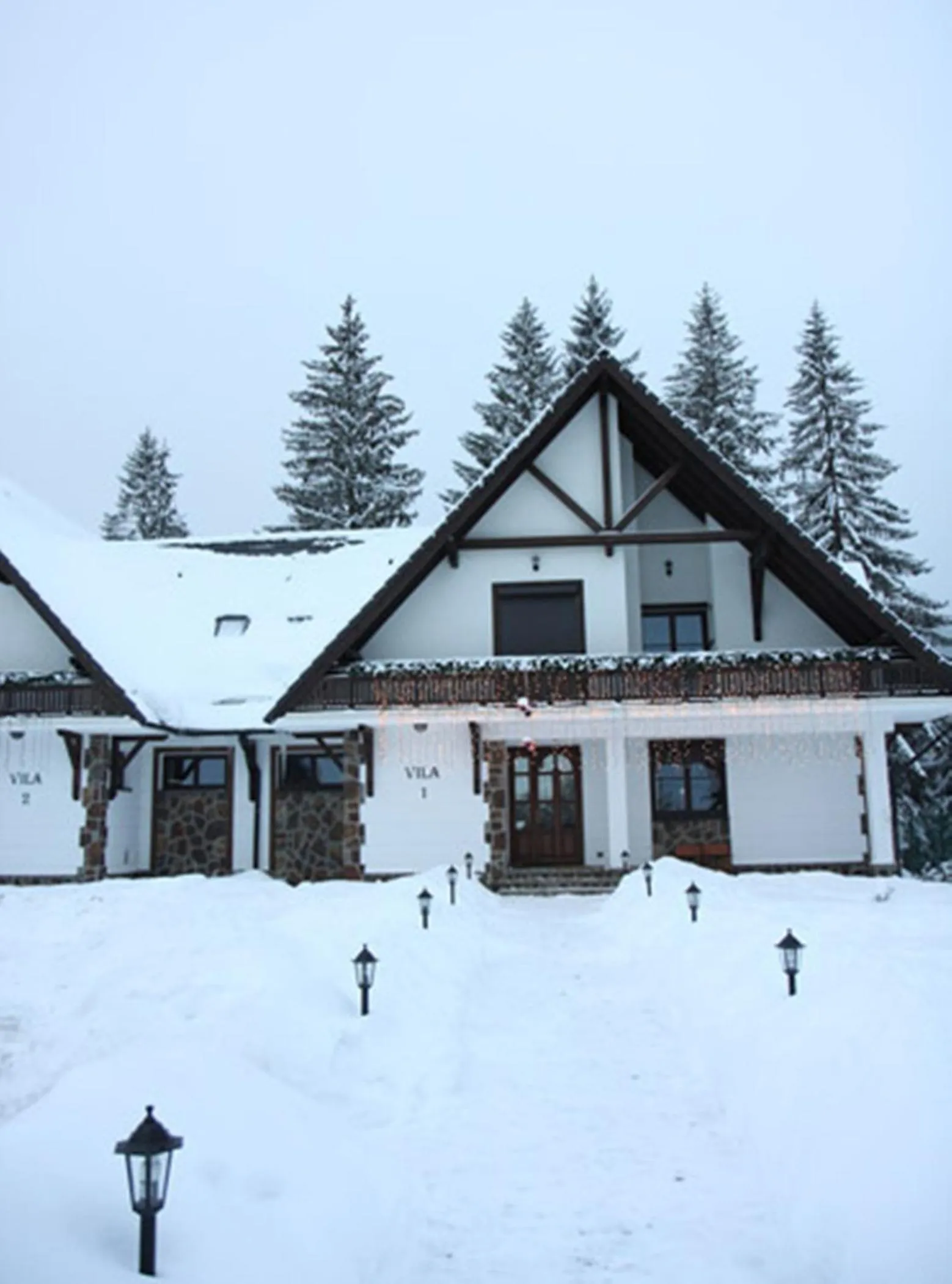 Facade/entrance in Complex Vile- Milana M Residence