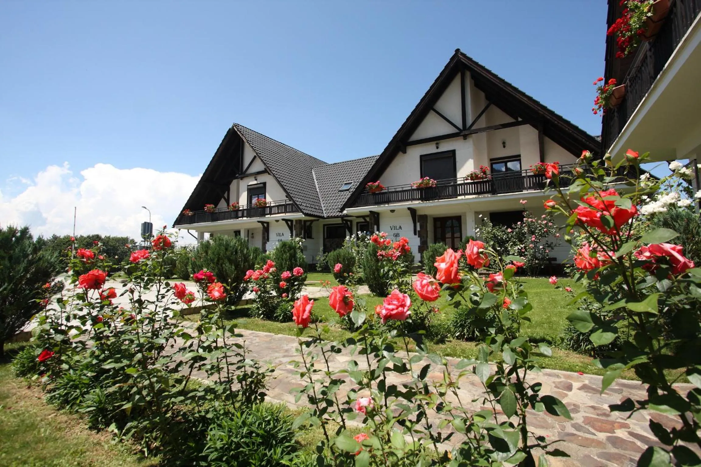 Property building in Complex Vile- Milana M Residence