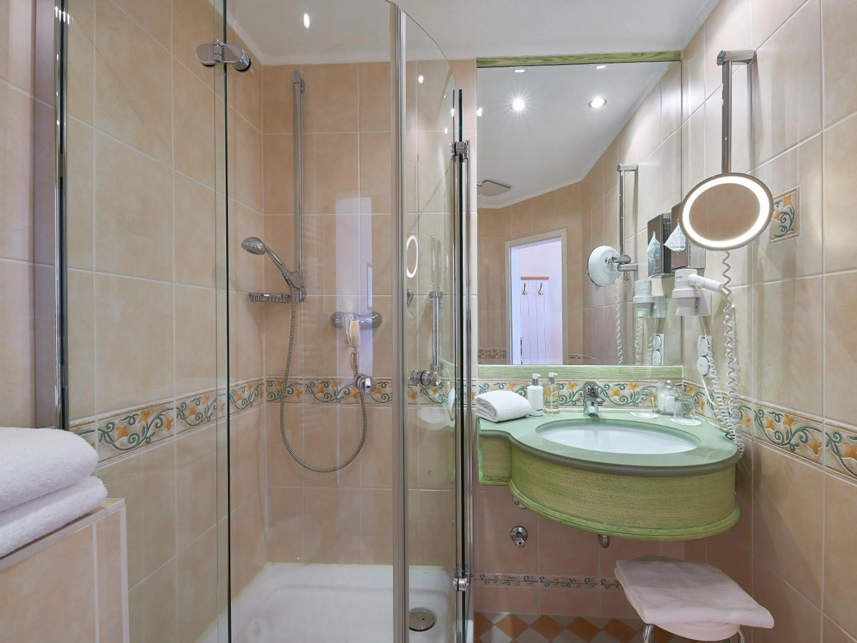 Shower in aja Nordperd & Villen Göhren