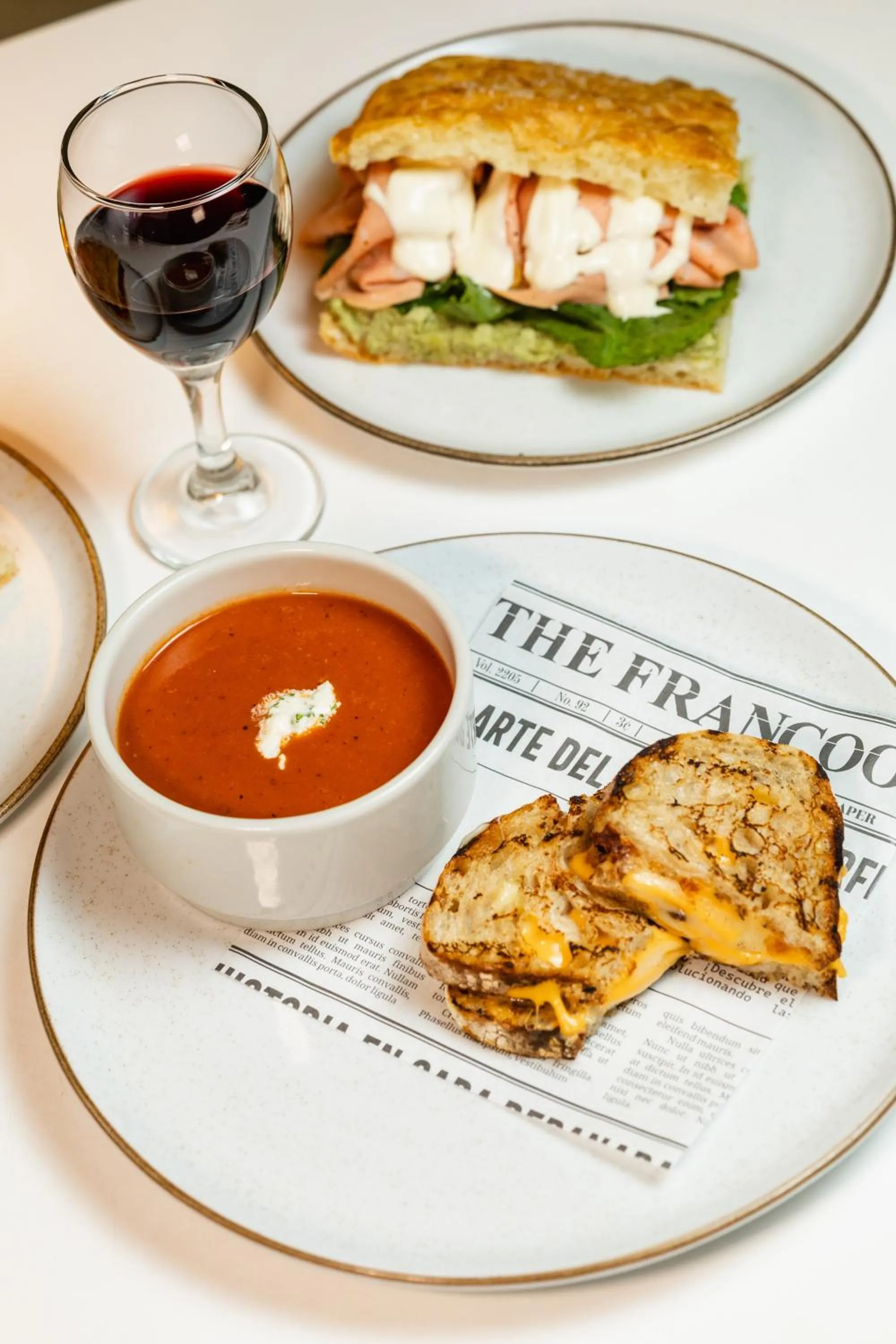 Restaurant/places to eat in Casa Franco Hotel