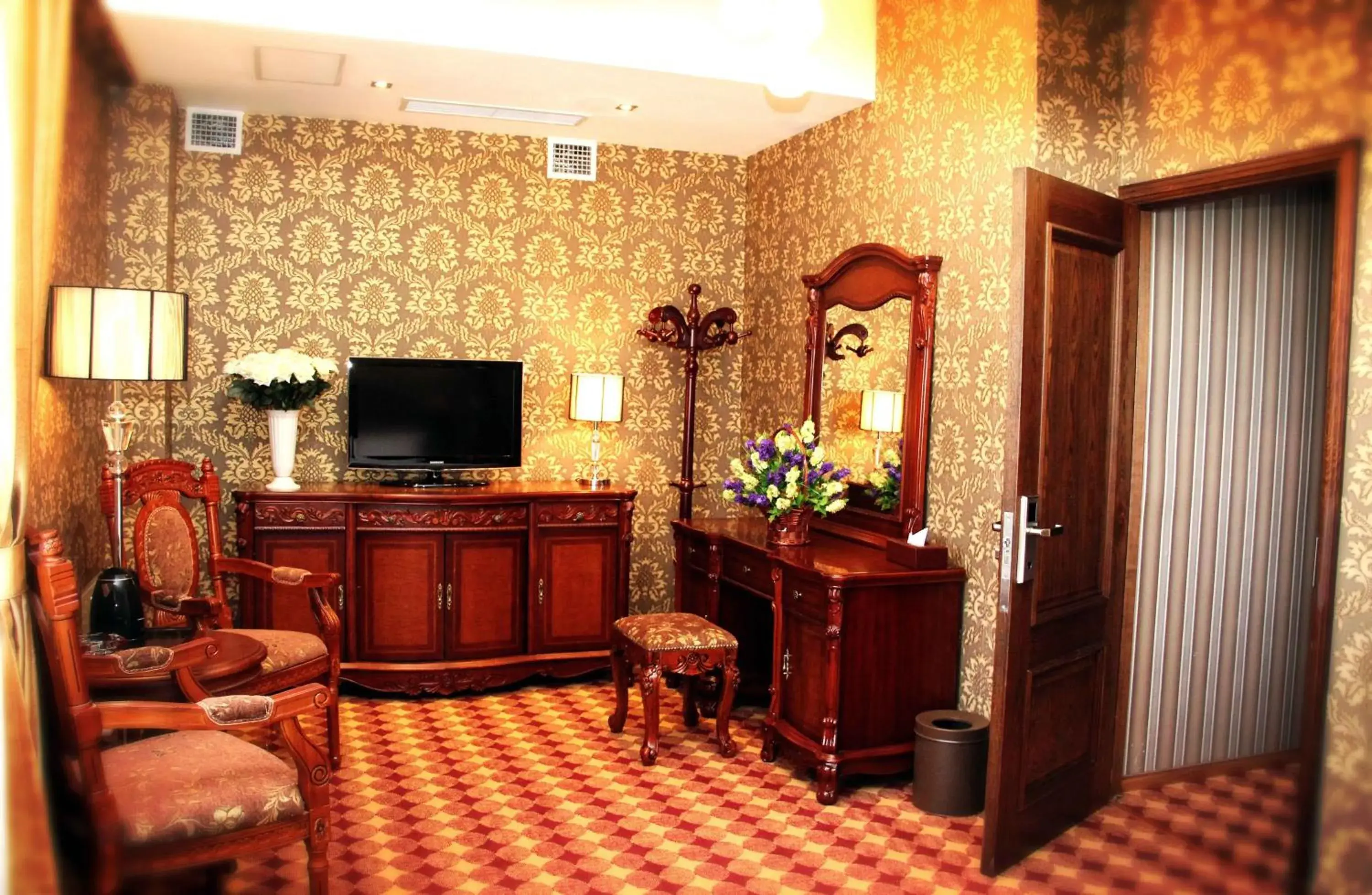 Luxury Double Room - single occupancy in UB City Hotel Luxury Double Room - single occupancy in UB City Hotel