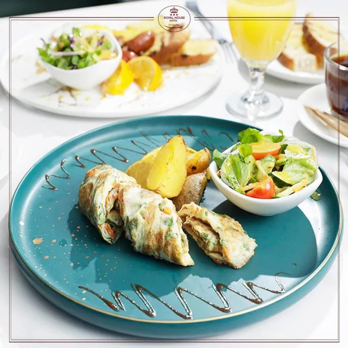 Food and drinks in Royal House Hotel