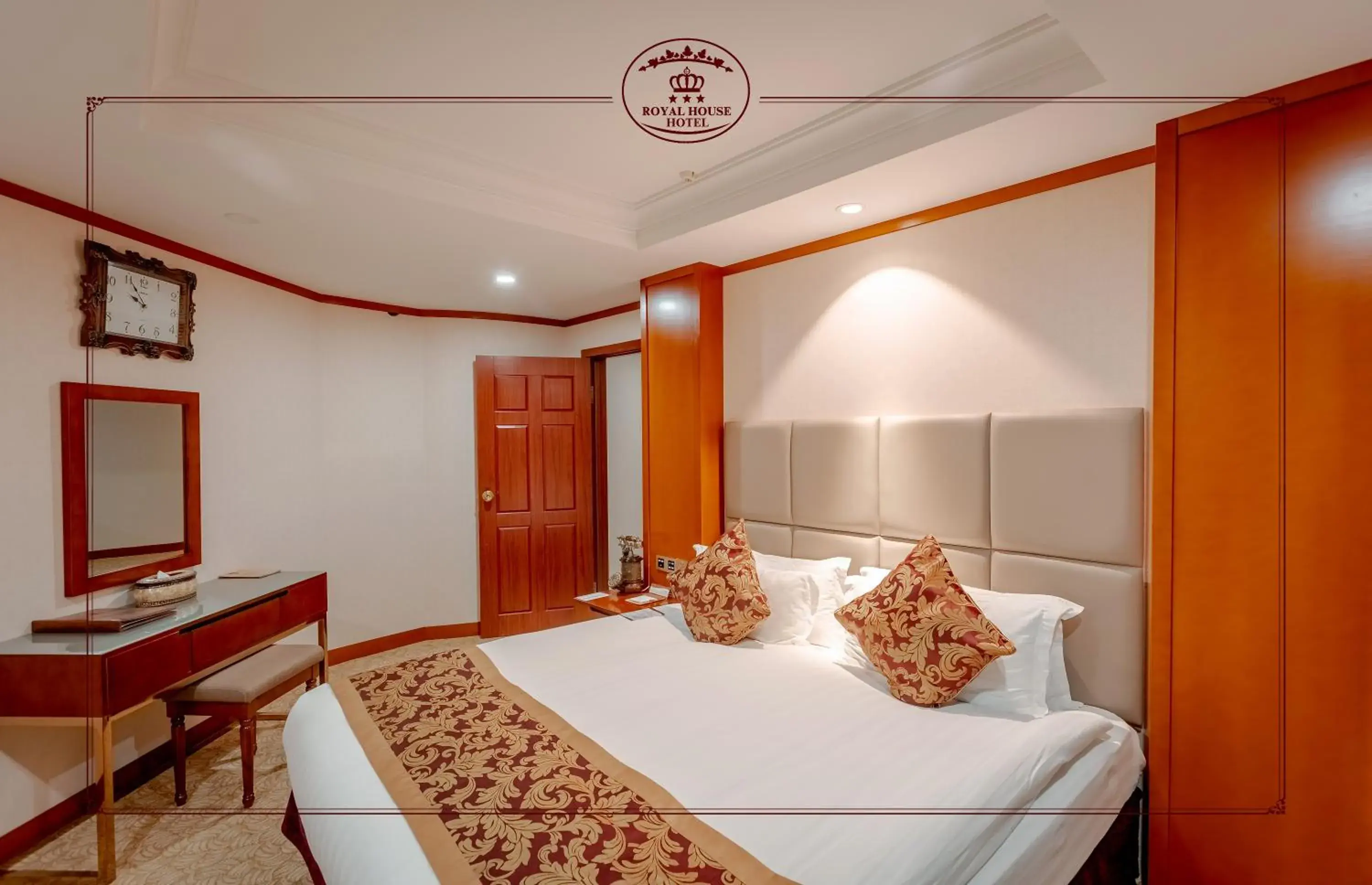 Bed in Royal House Hotel Bed in Royal House Hotel