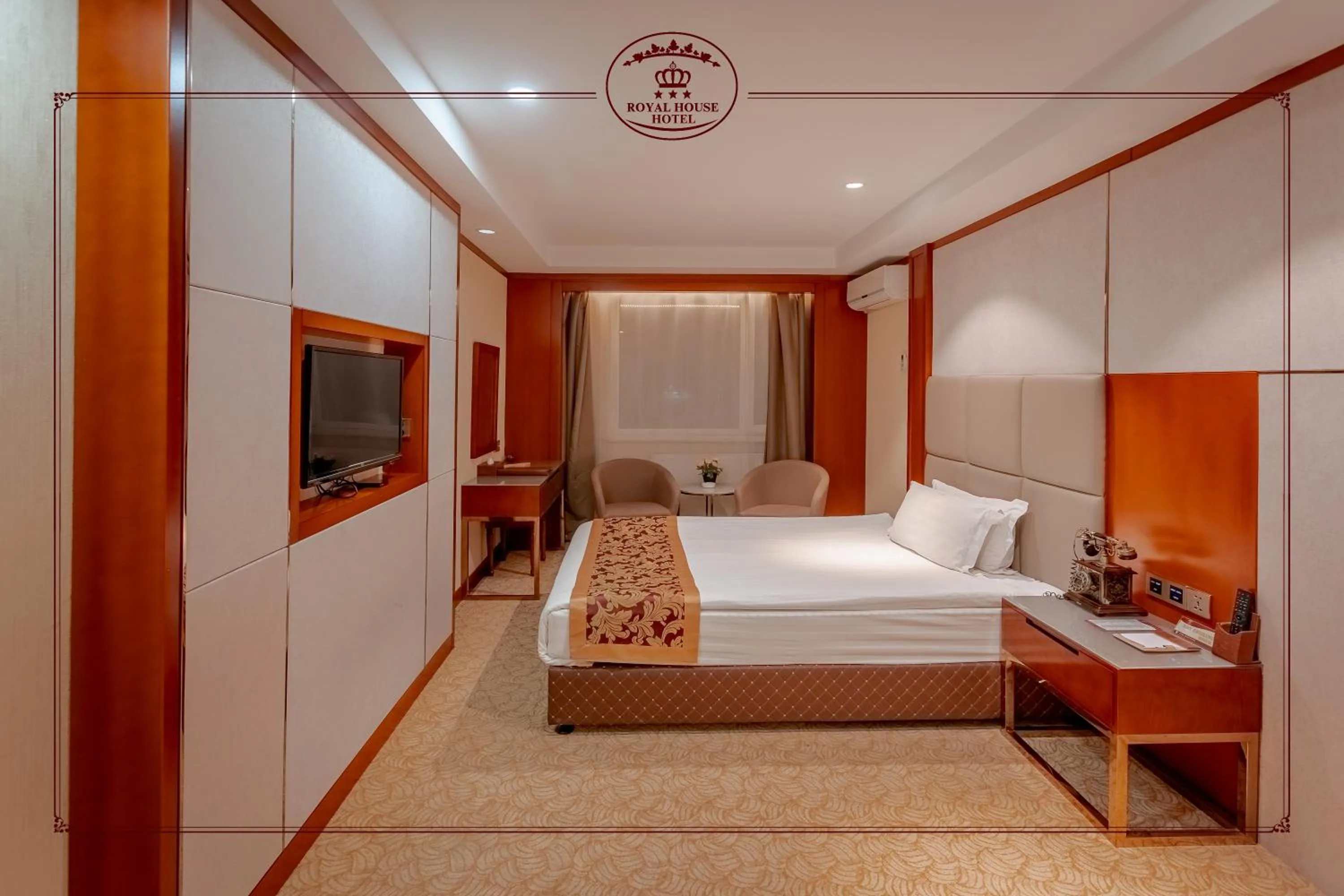 Steam room in Royal House Hotel