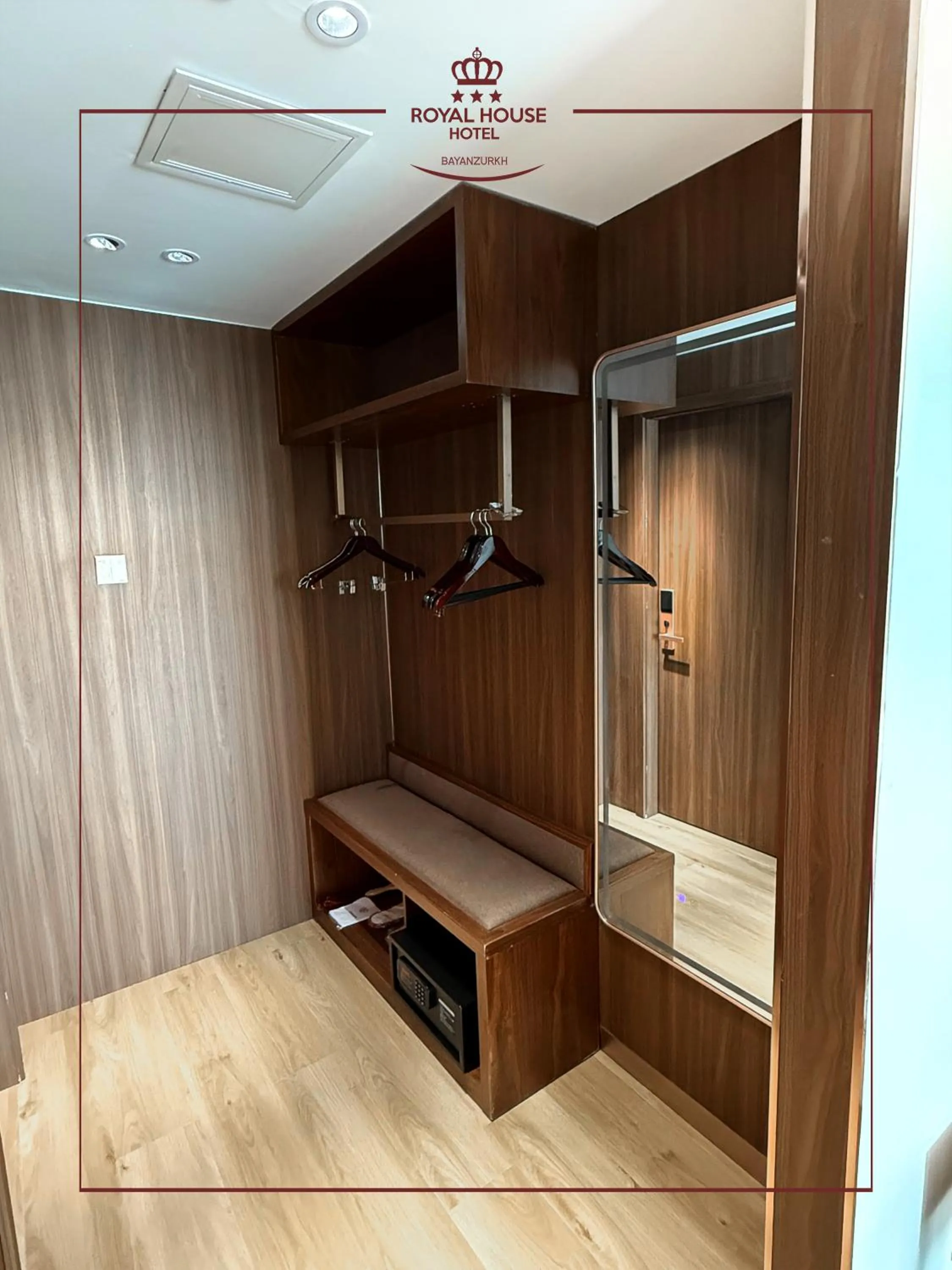 wardrobe in Royal House Hotel
