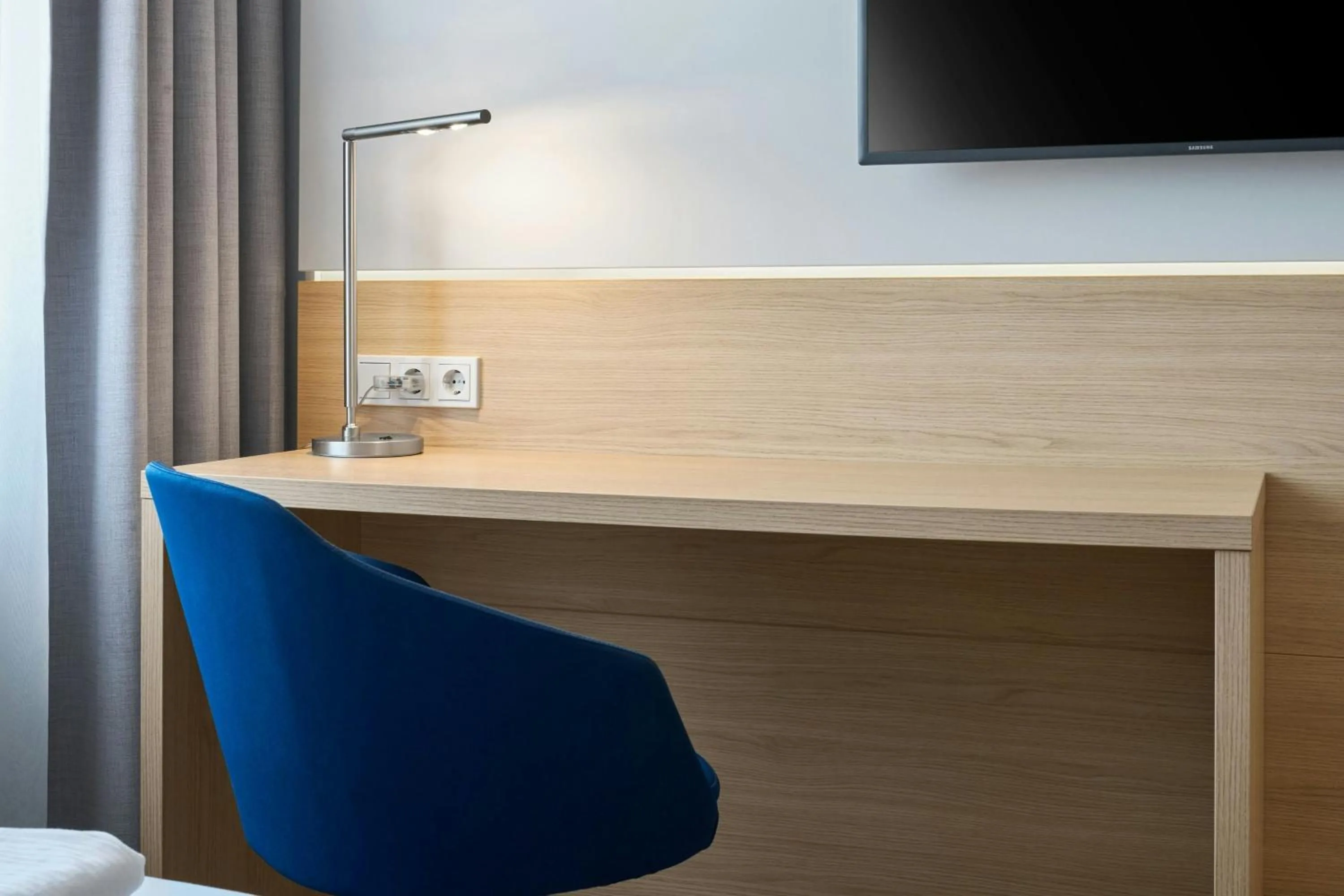 Photo of the whole room in Four Points Flex by Sheraton Göttingen