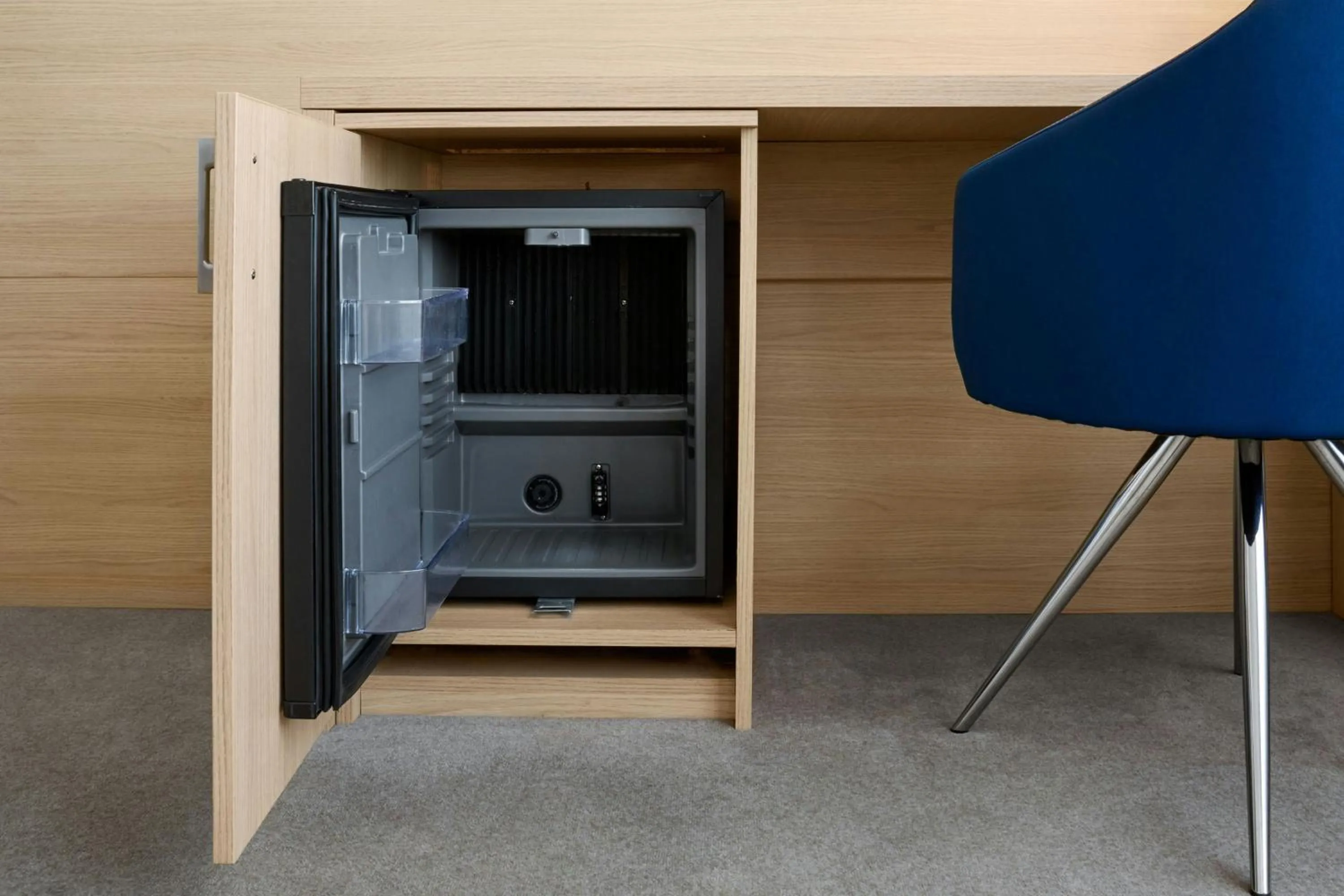 Lounge or bar in Four Points Flex by Sheraton Göttingen