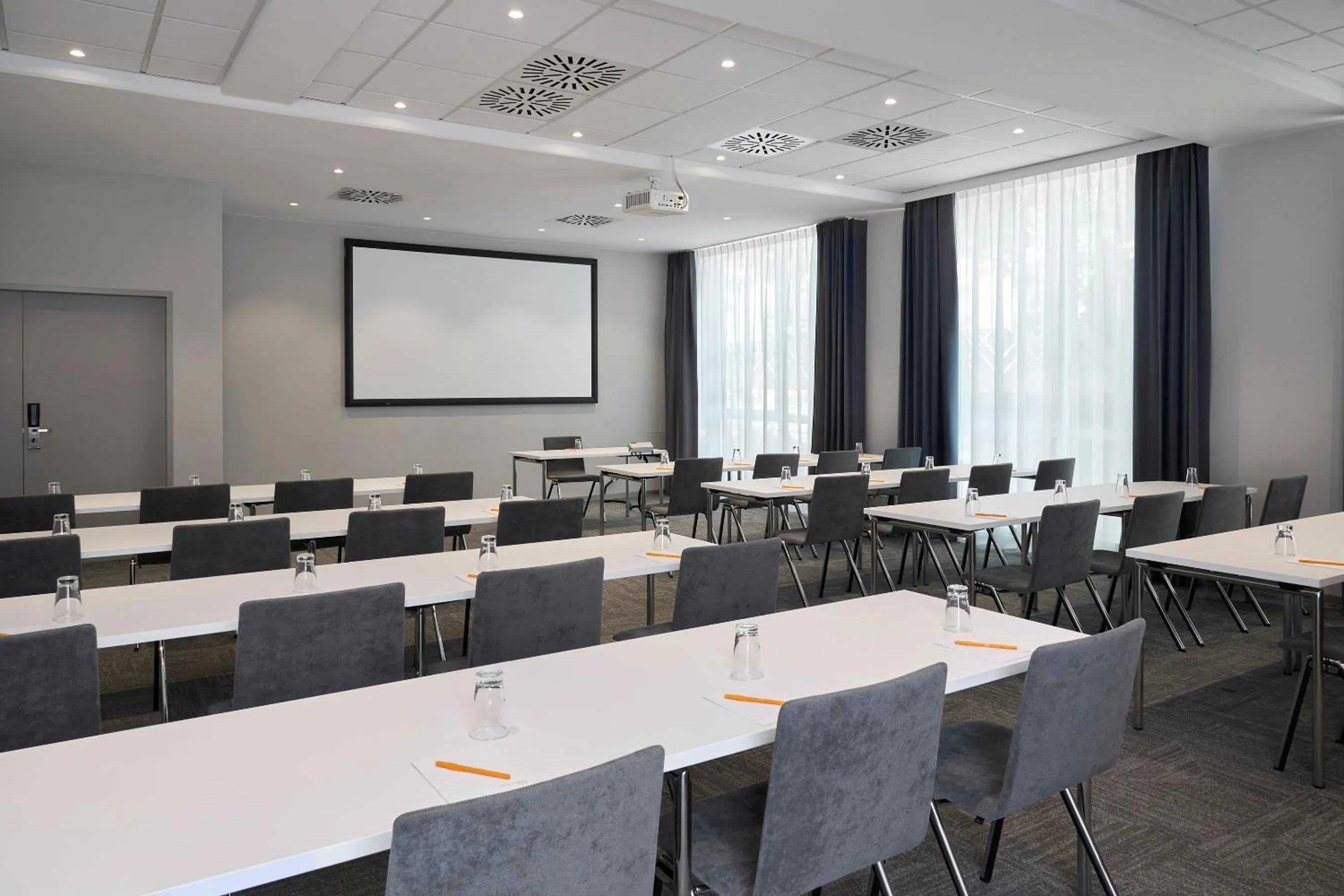 Meeting/conference room in Four Points Flex by Sheraton Göttingen