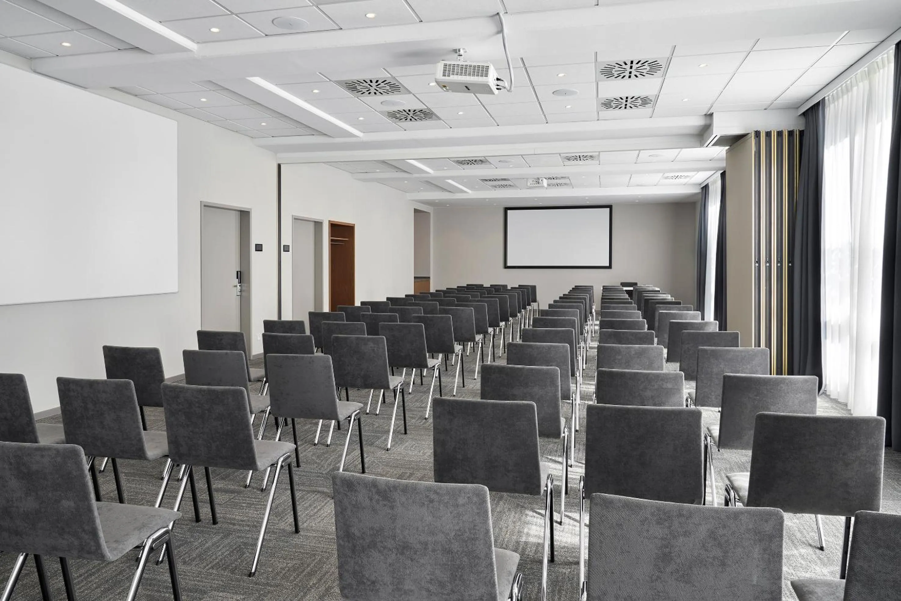 Meeting/conference room in Four Points Flex by Sheraton Göttingen