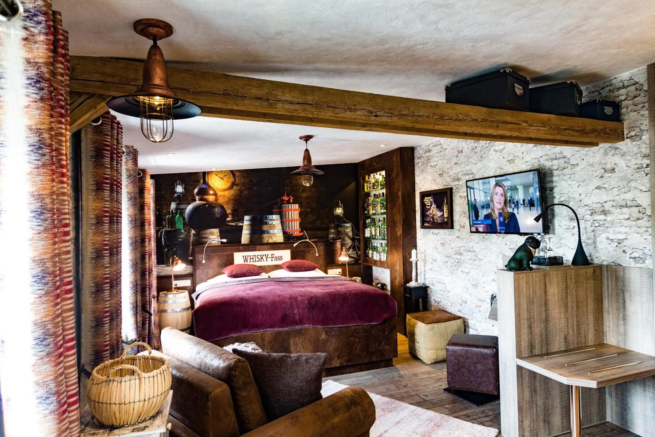 Photo of the whole room, Bed in Hotel Röhrsdorfer Hof