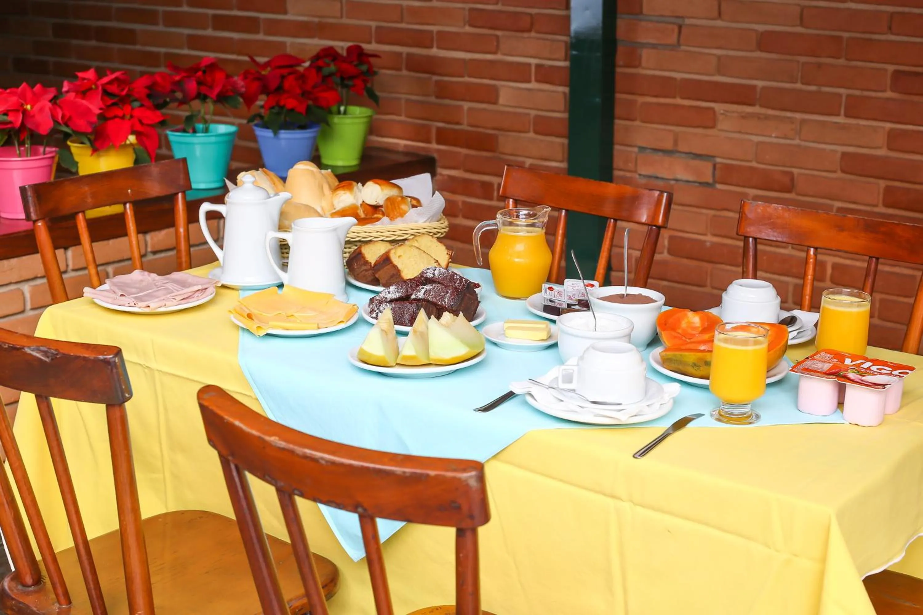 Food and drinks in Pousada Don Diego