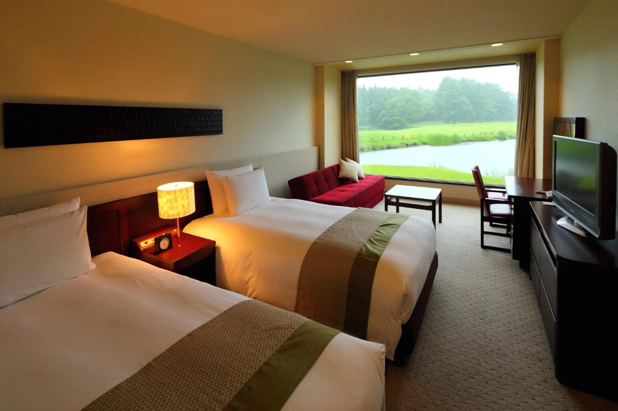 Photo of the whole room, Bed in The Prince Karuizawa