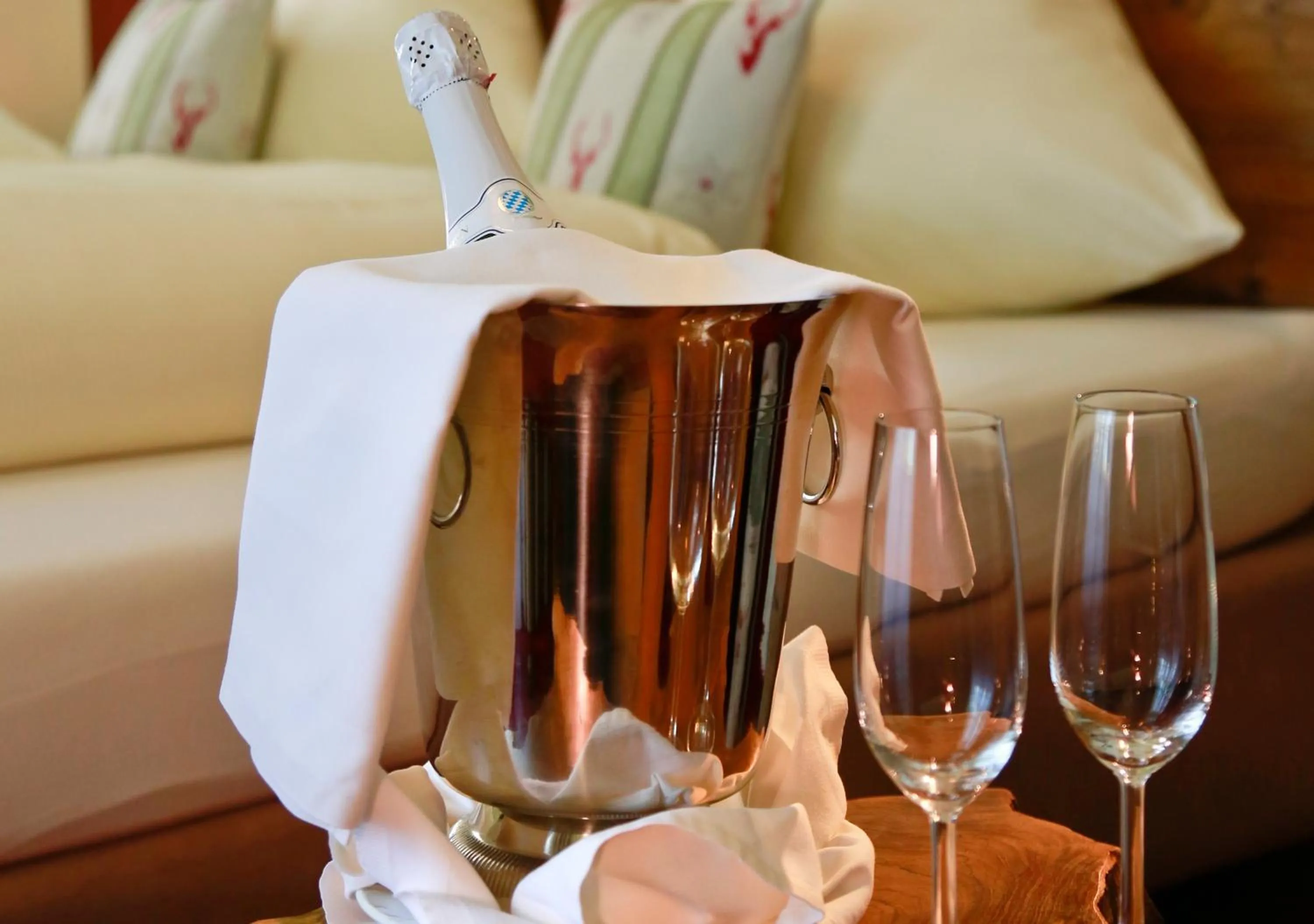 Food and drinks in Schmelmer Hof Hotel & Resort