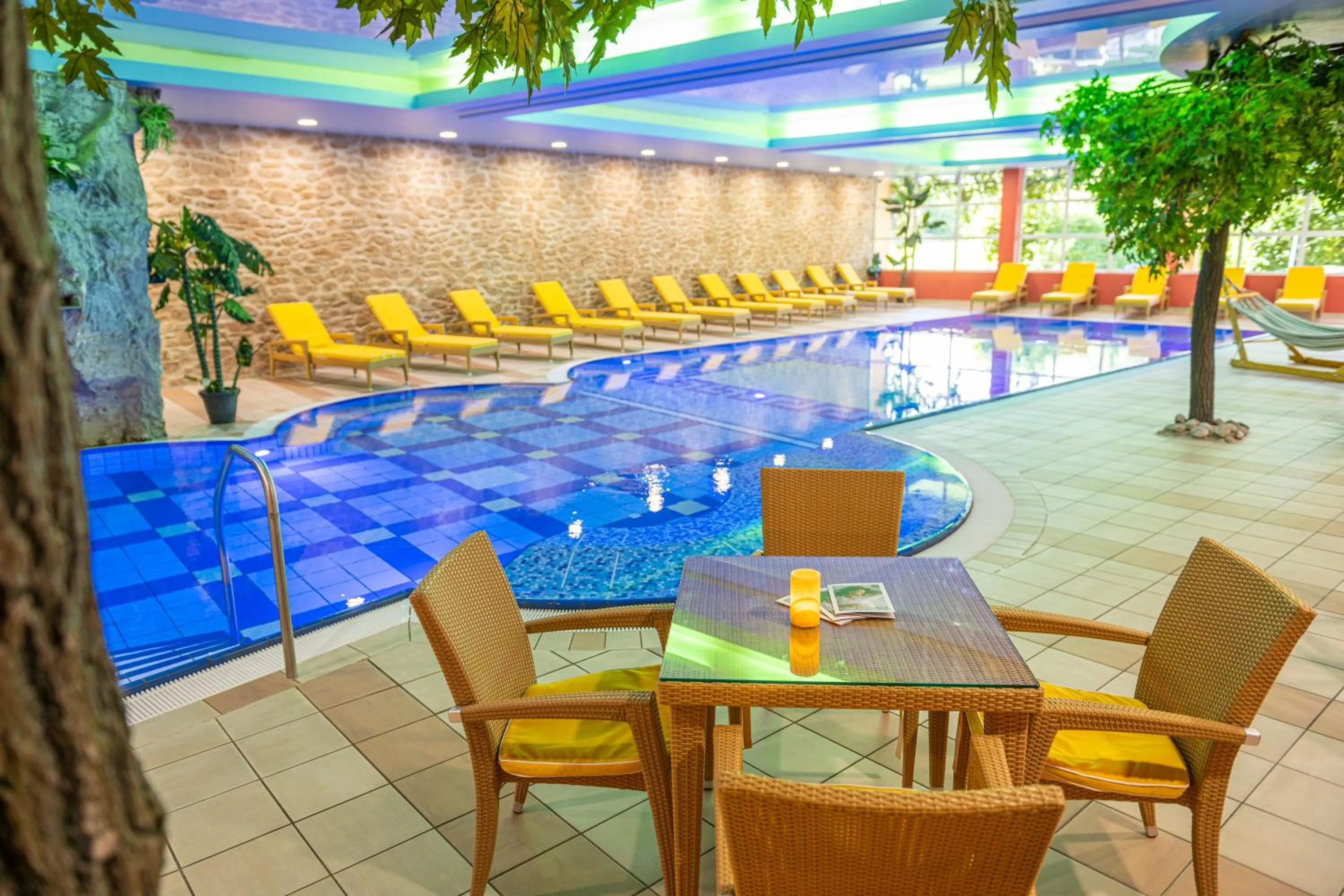 Swimming pool in Schmelmer Hof Hotel & Resort