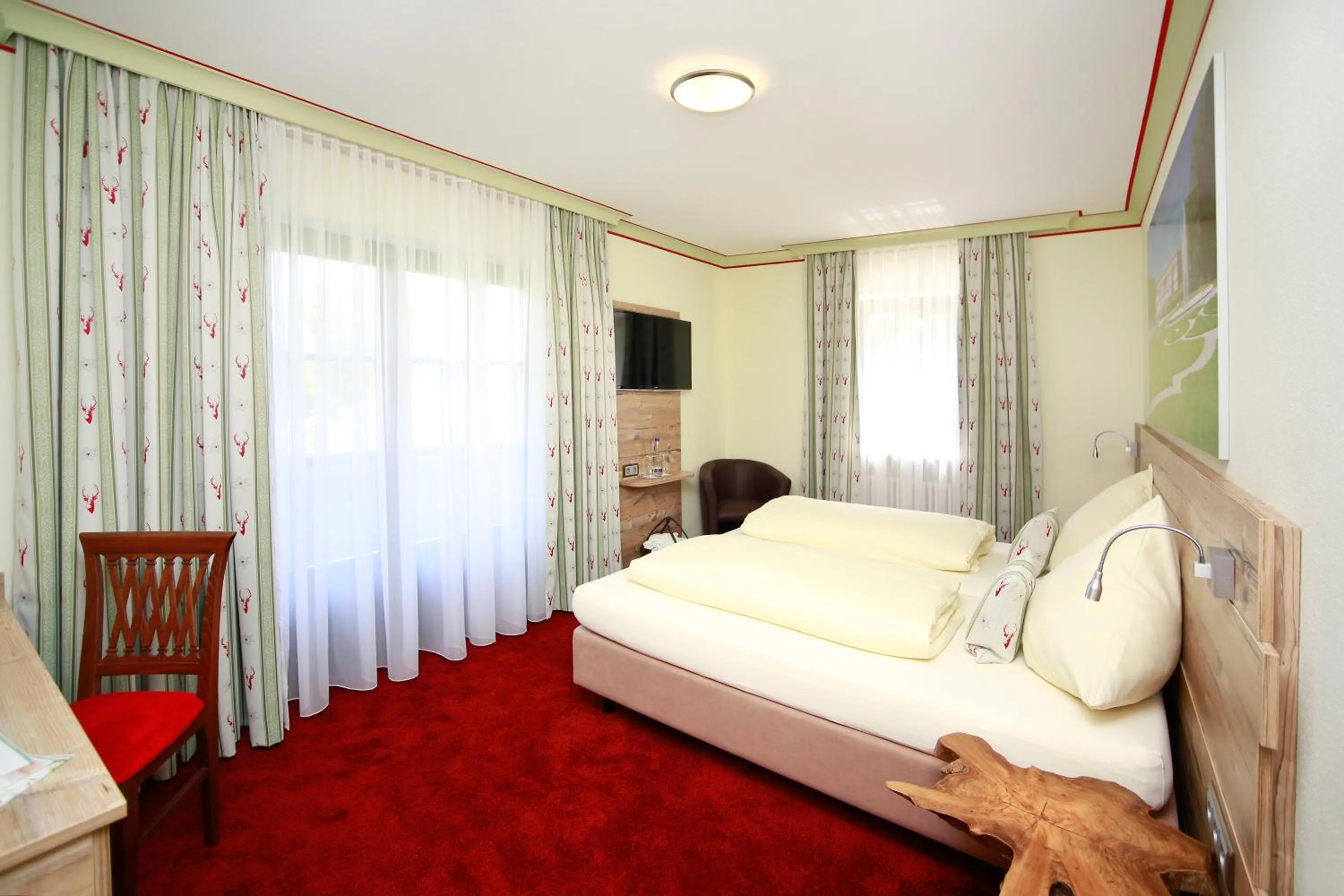 Photo of the whole room, Bed in Schmelmer Hof Hotel & Resort