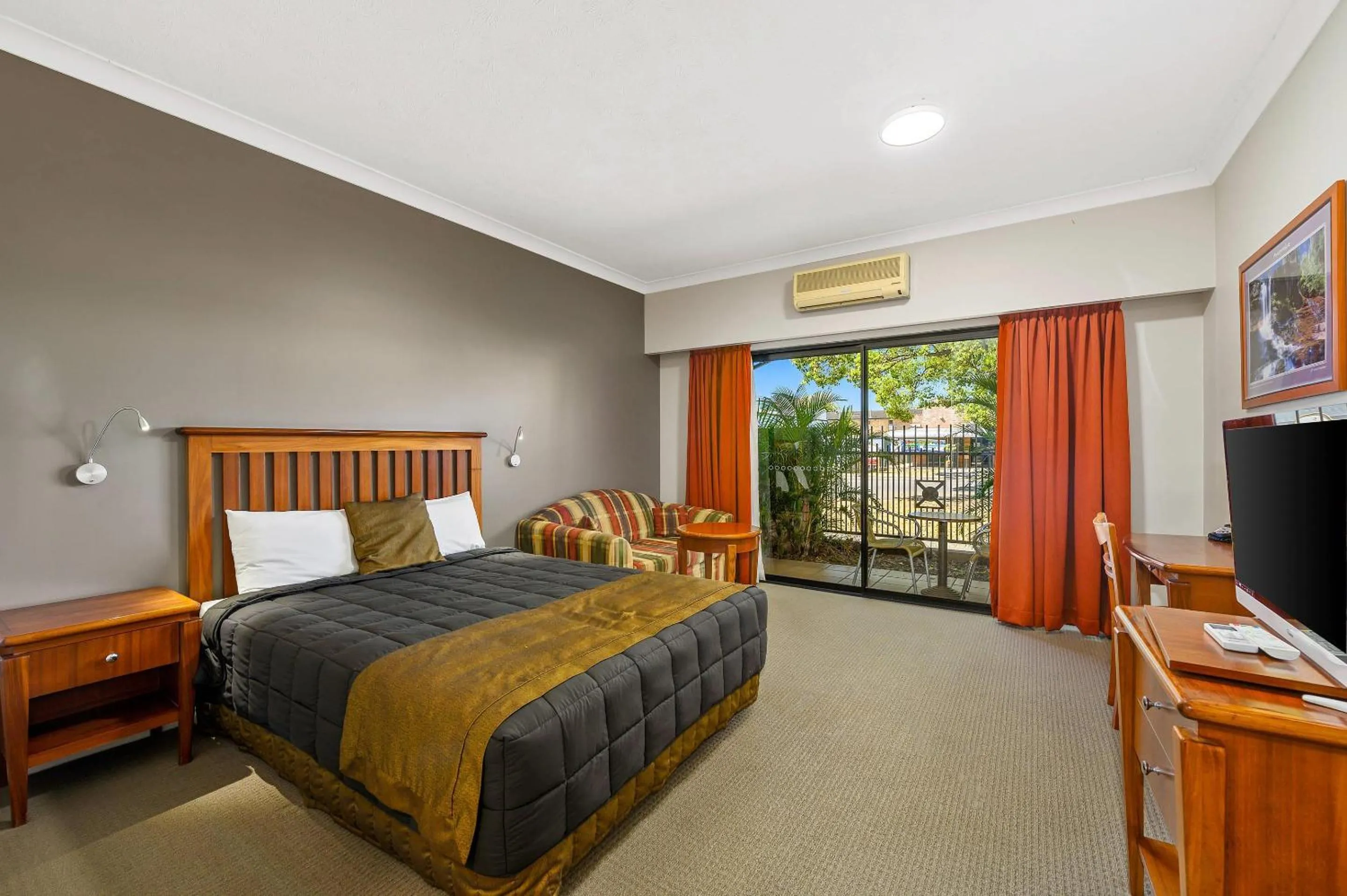 Bedroom, Bed in Comfort Inn Grafton