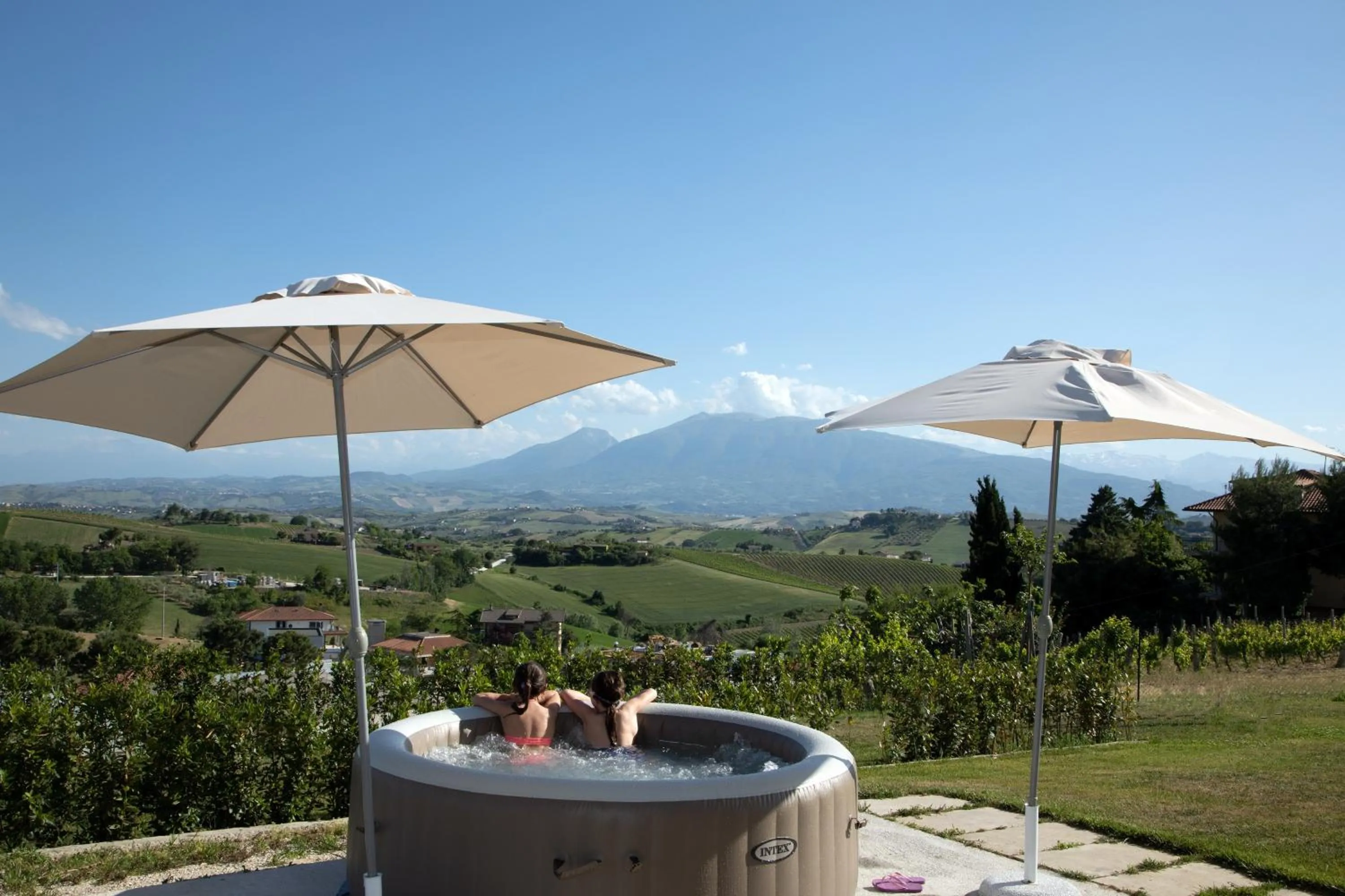 Hot Tub in Residence Borgo Offida