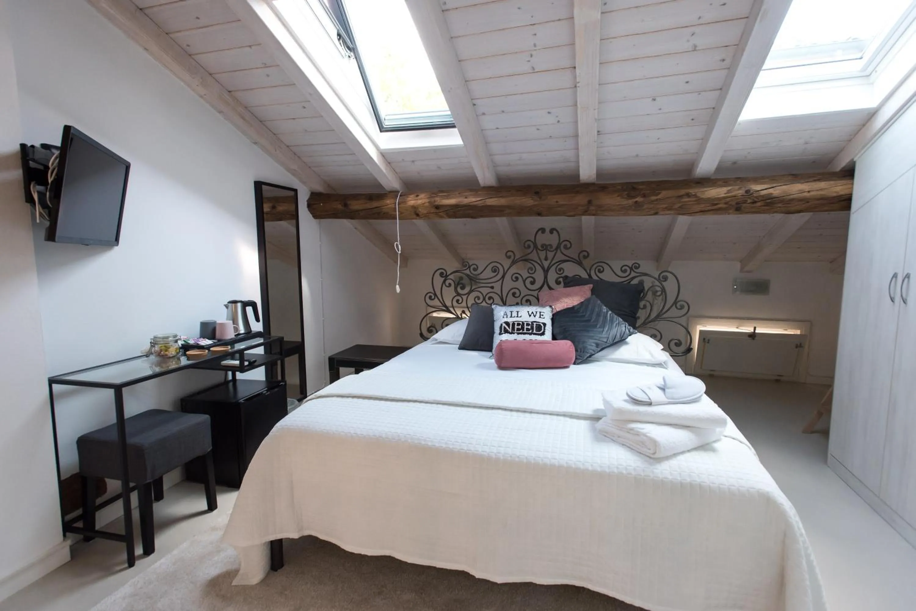 TV and multimedia, Bed in Luna Sul Tetto