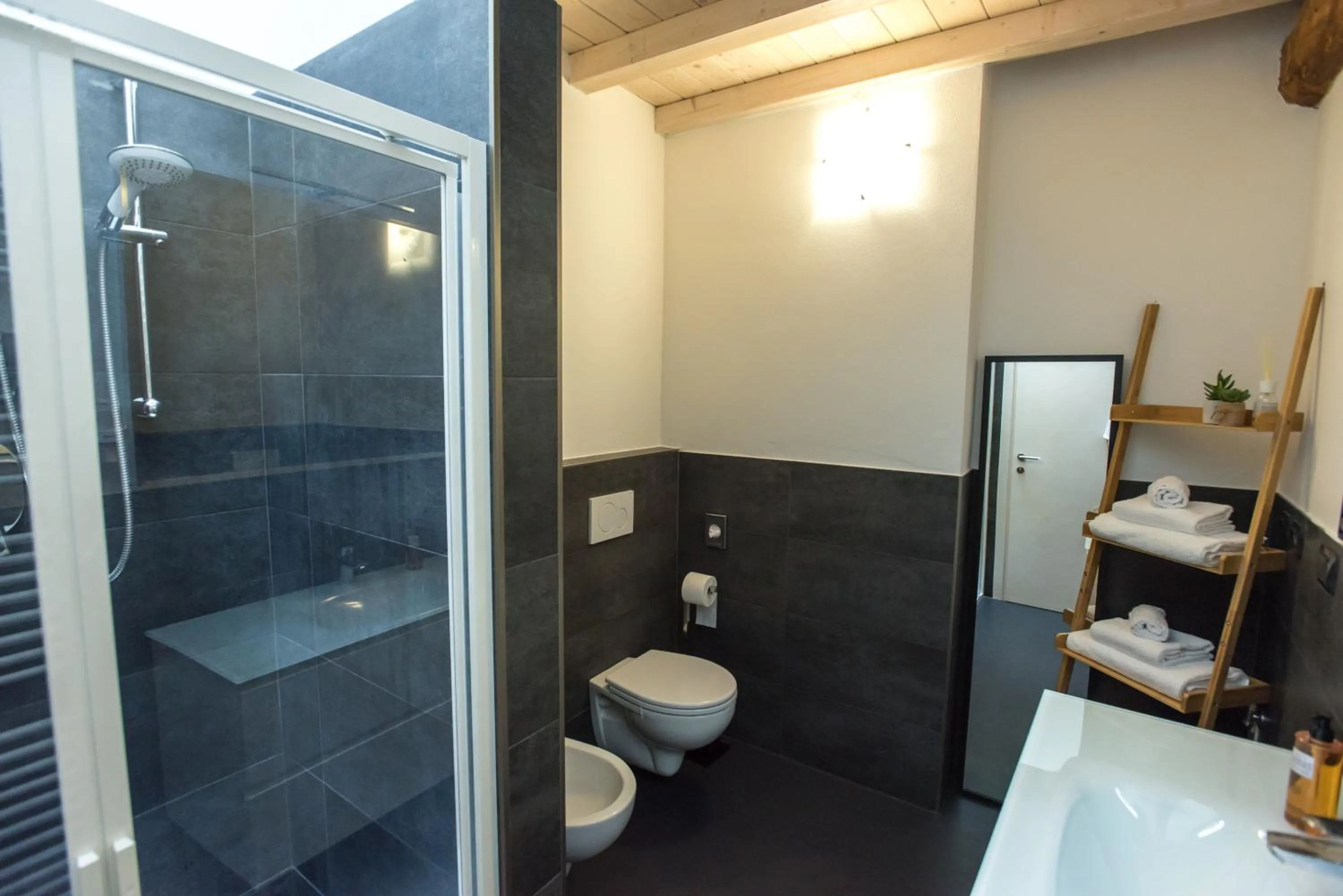 Shower in Luna Sul Tetto