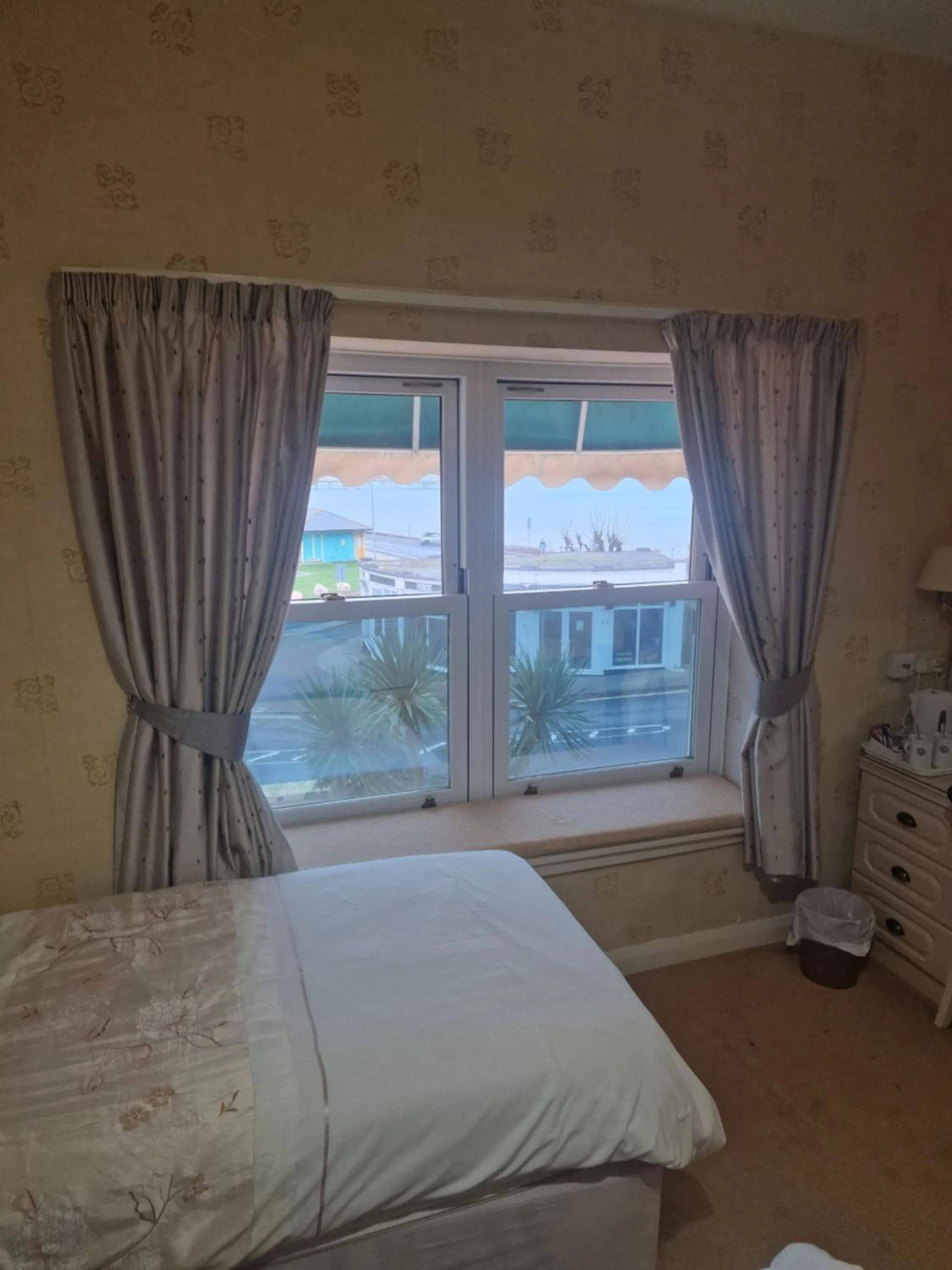 Sea view, Bed in The Sands Hotel