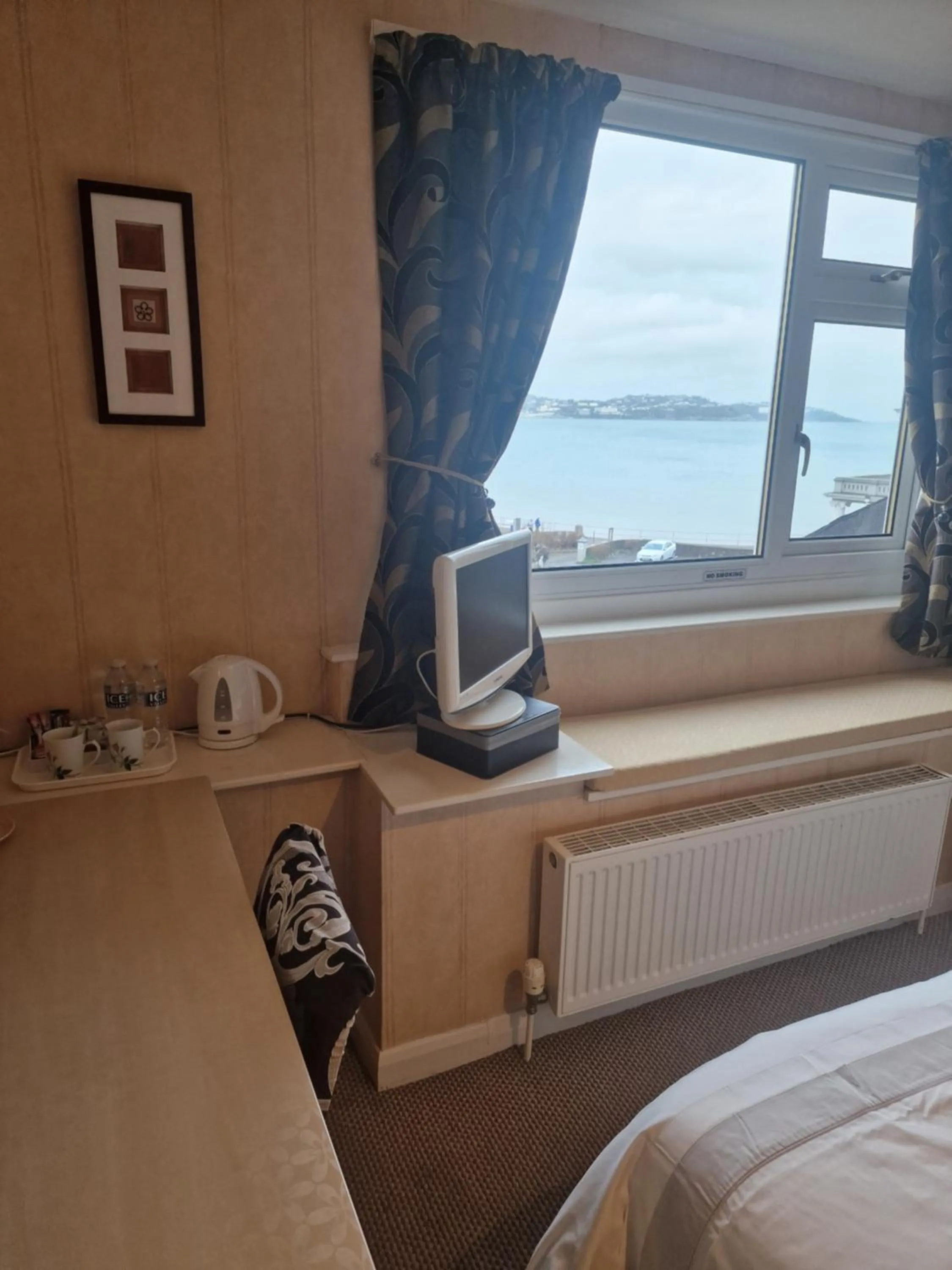 Sea view, Bed in The Sands Hotel