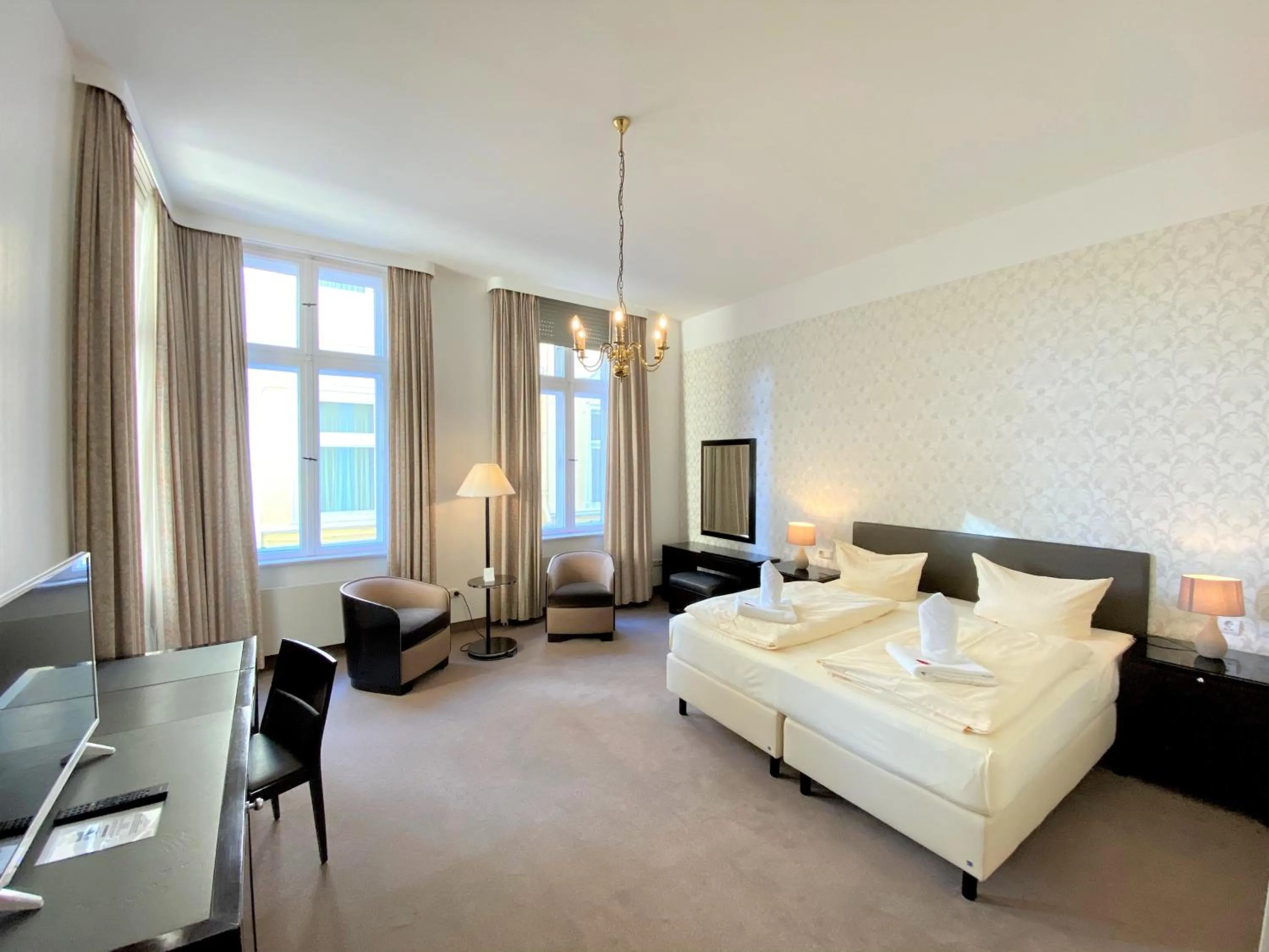 Bed in Hotel Kaiserhof