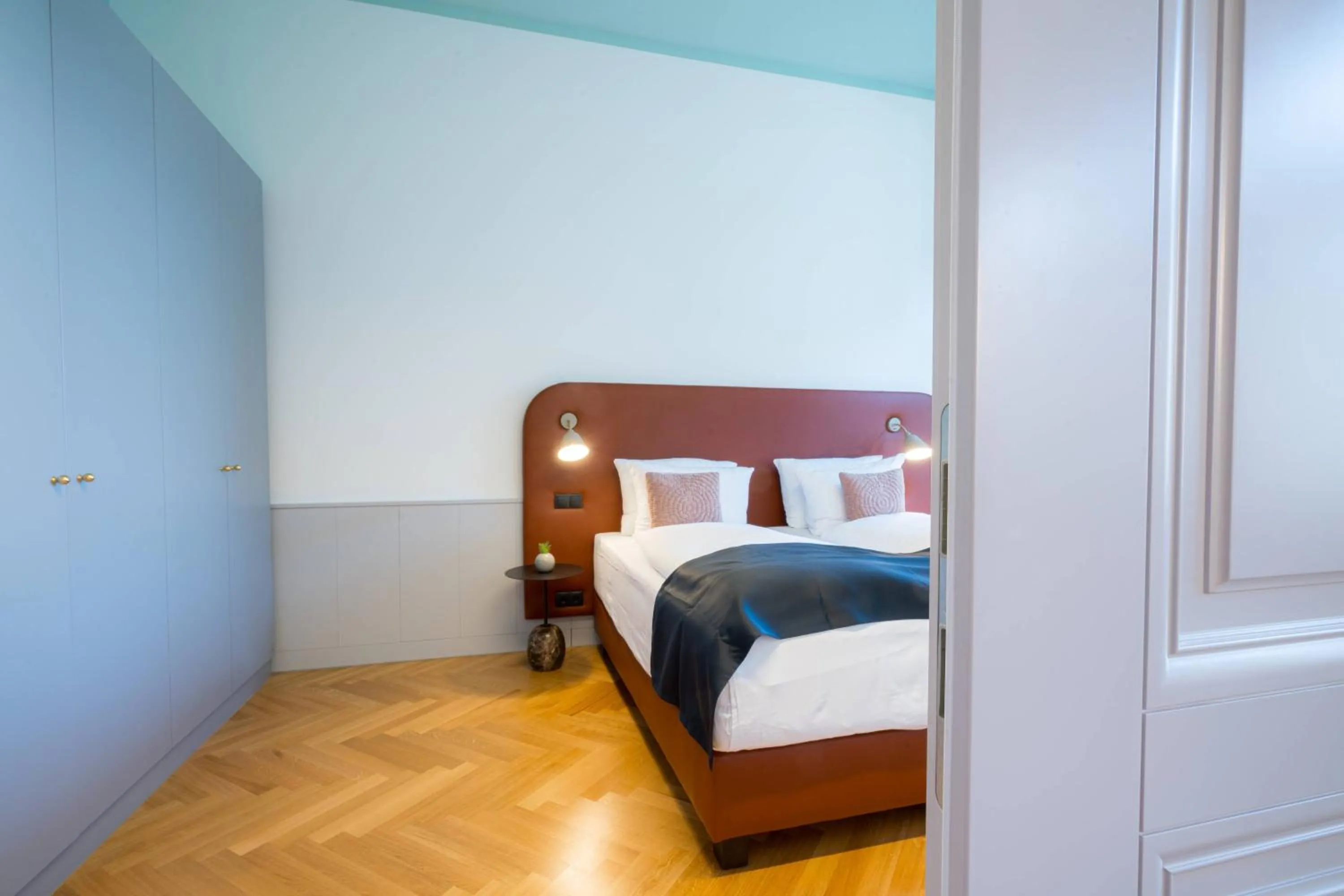 Bed in Vienna Residence, City Hall - Parliament