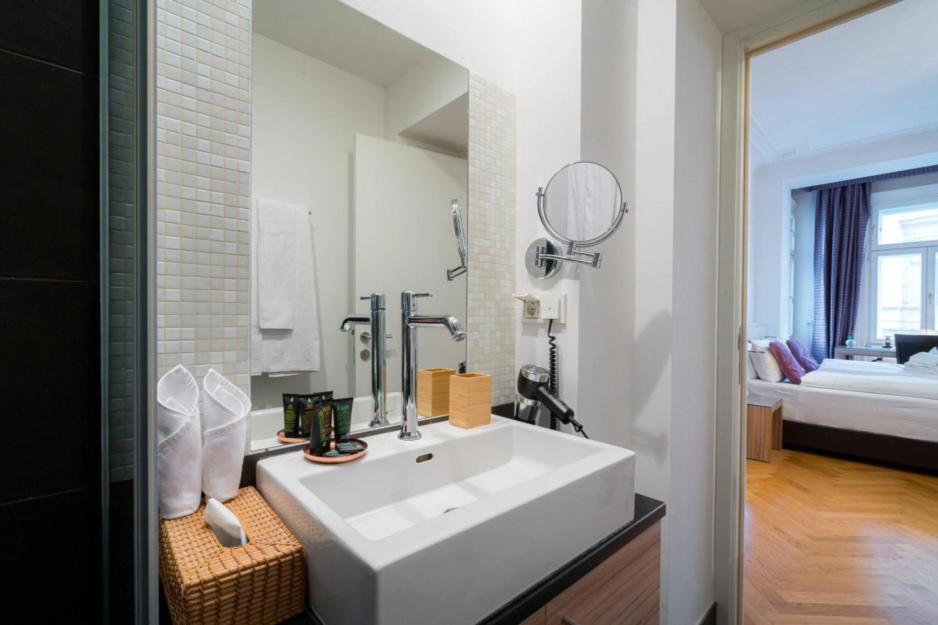 Bed in Vienna Residence, City Hall - Parliament