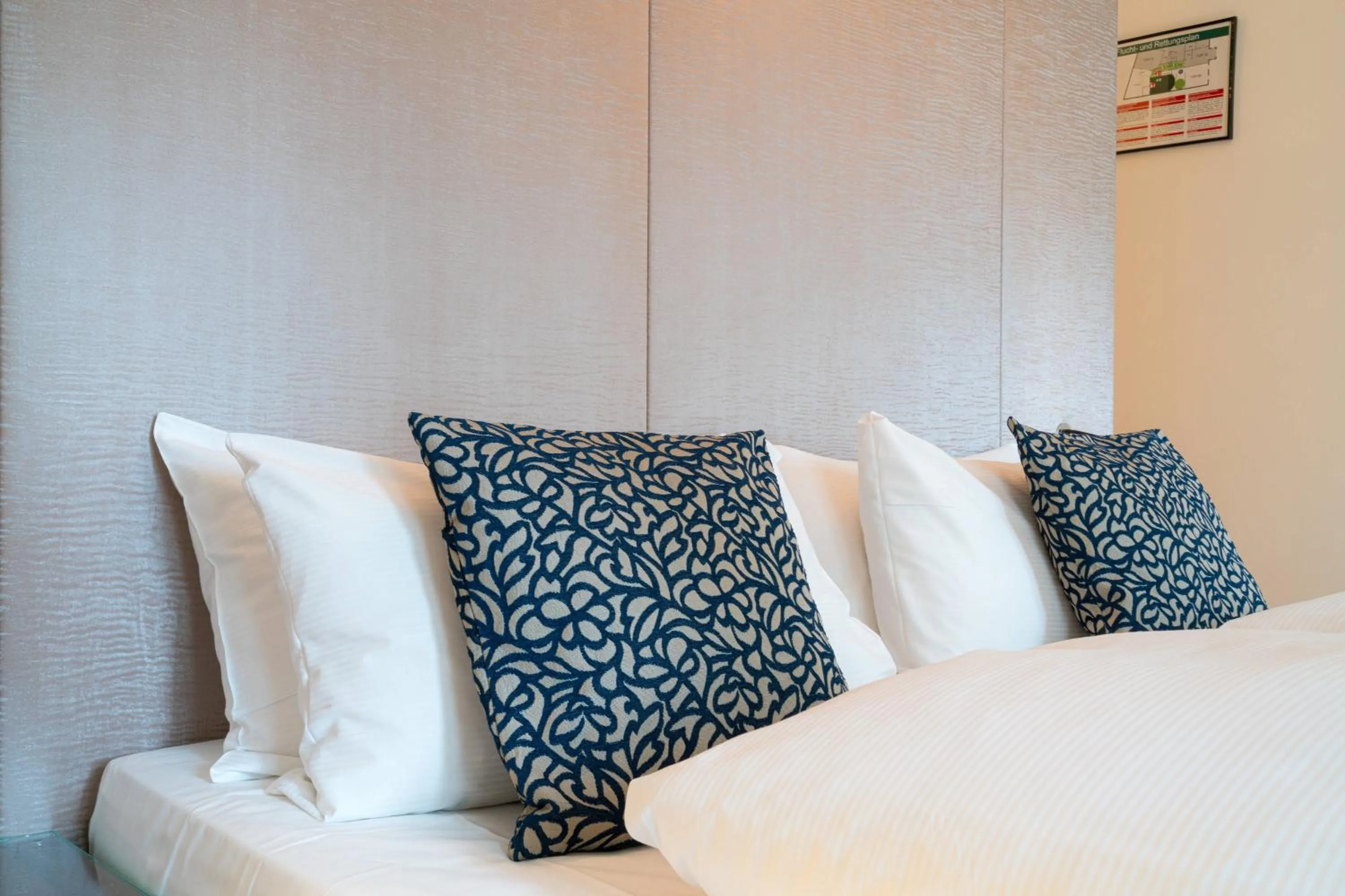 Bed in Vienna Residence, City Hall - Parliament