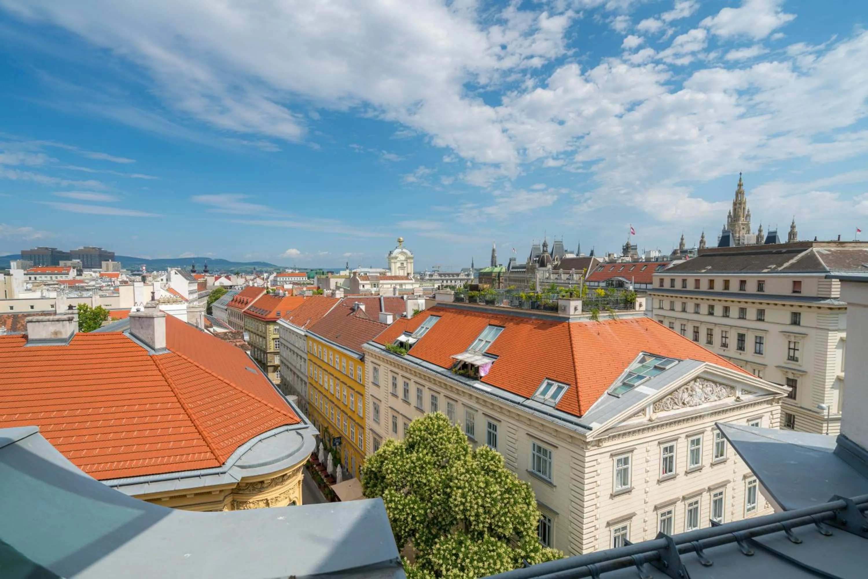Vienna Residence, City Hall - Parliament