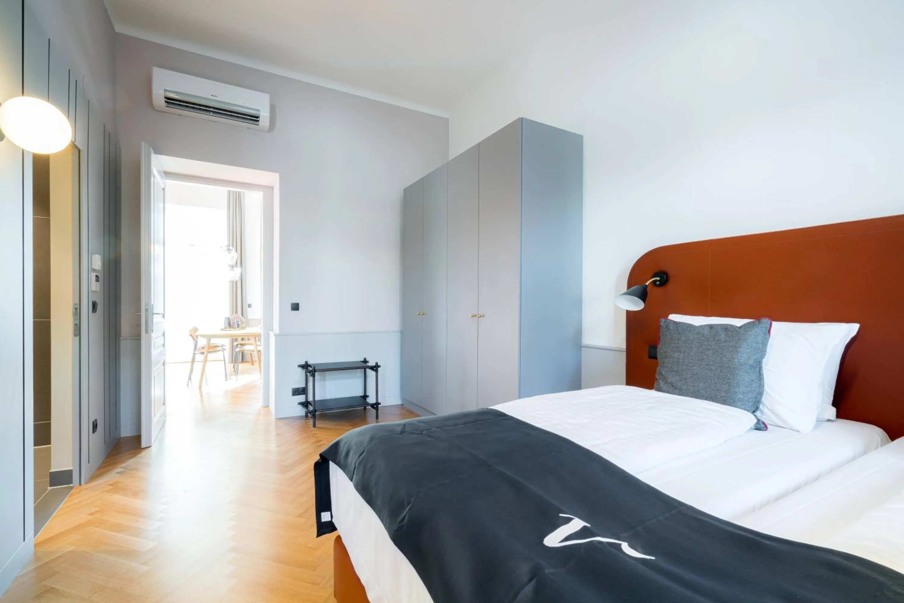 Bed in Vienna Residence, City Hall - Parliament