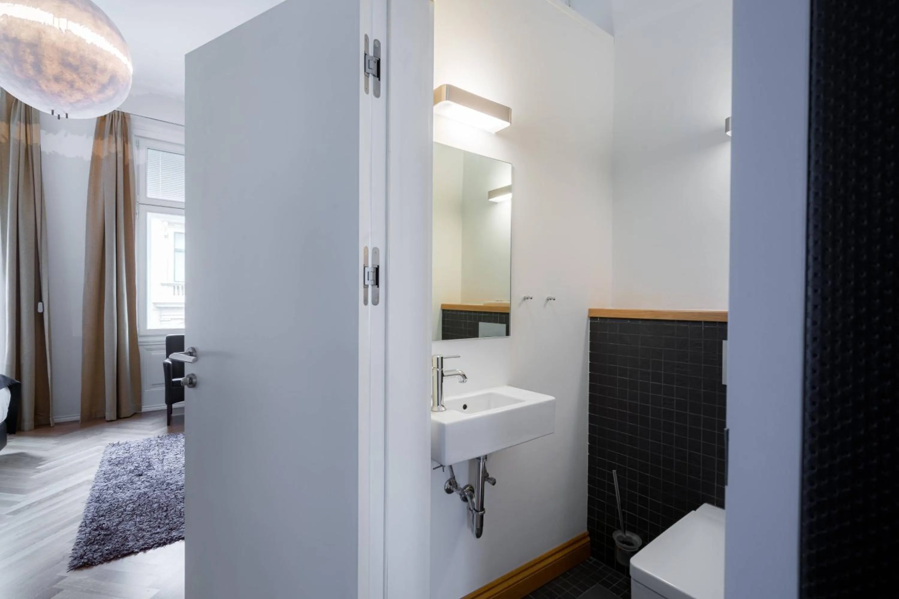 Bed in Vienna Residence, City Hall - Parliament