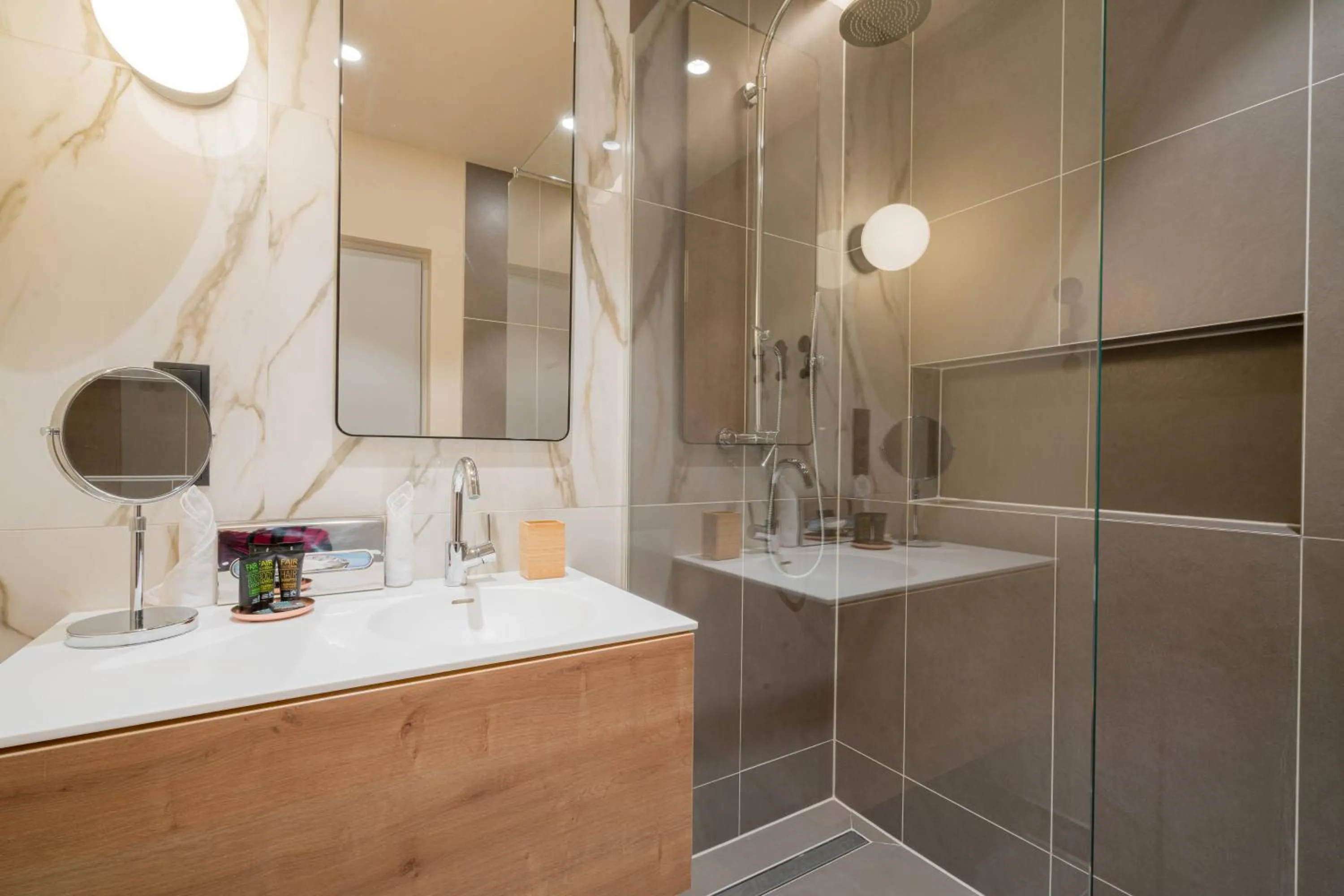 Vienna Residence, City Hall - Parliament