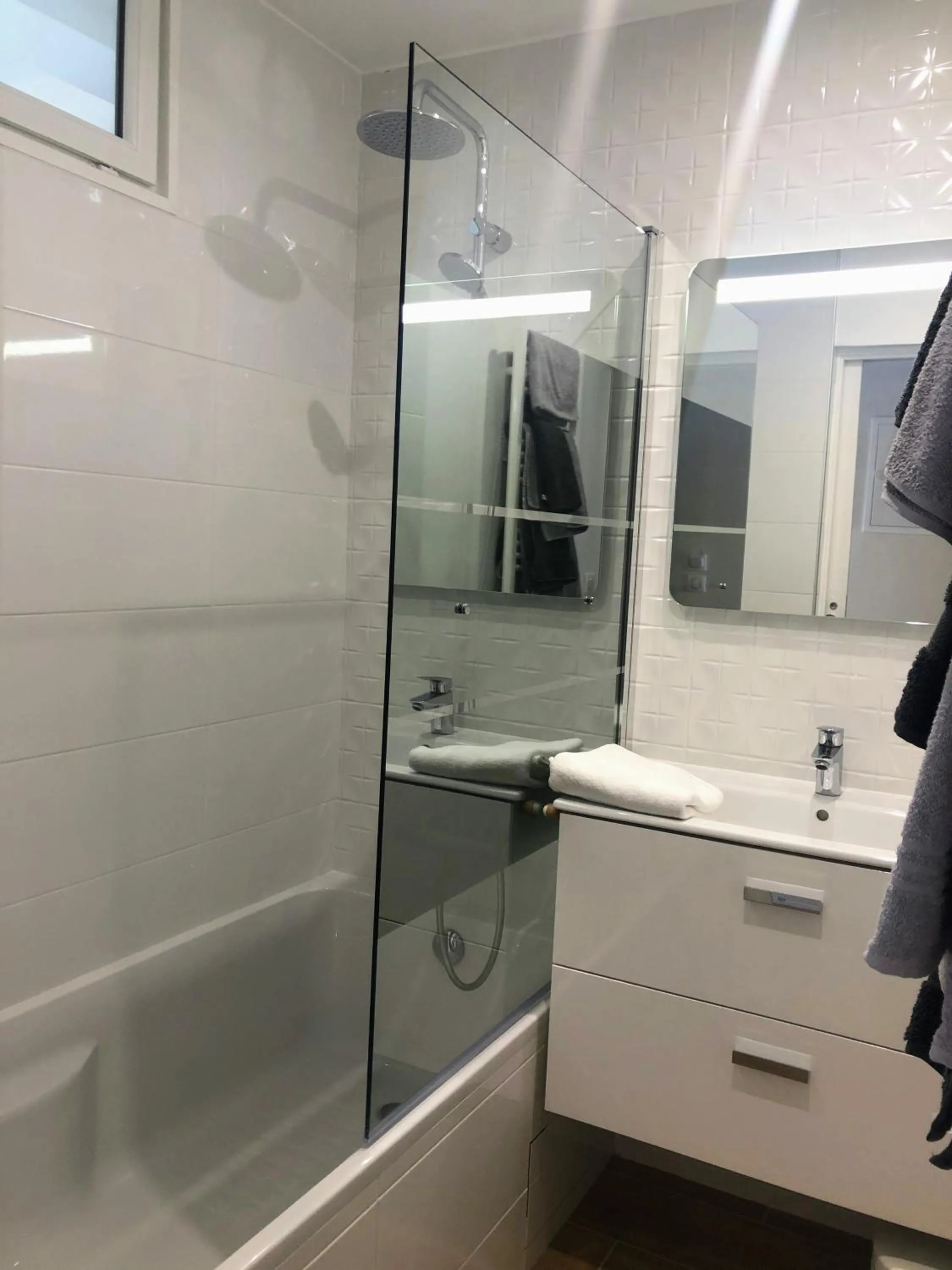 Bathroom in Les Terres Rouges 06