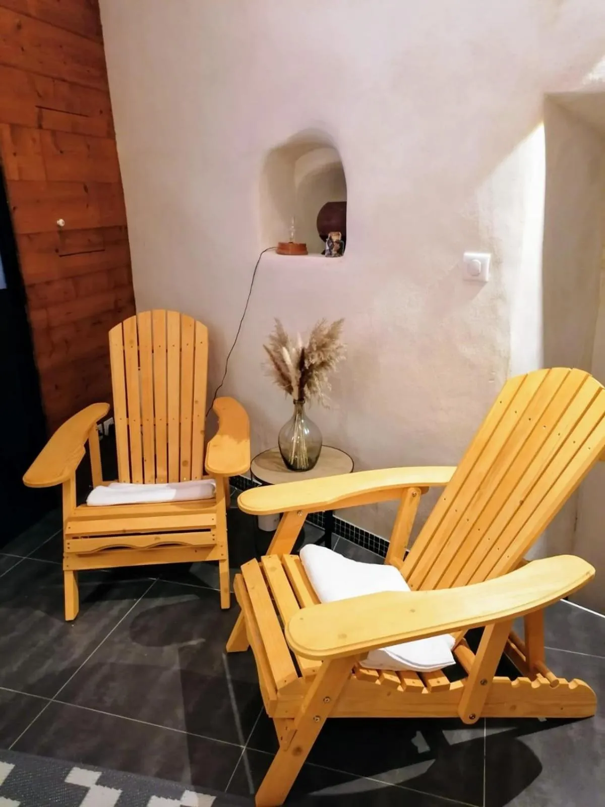 Massage in Les Terres Rouges 06
