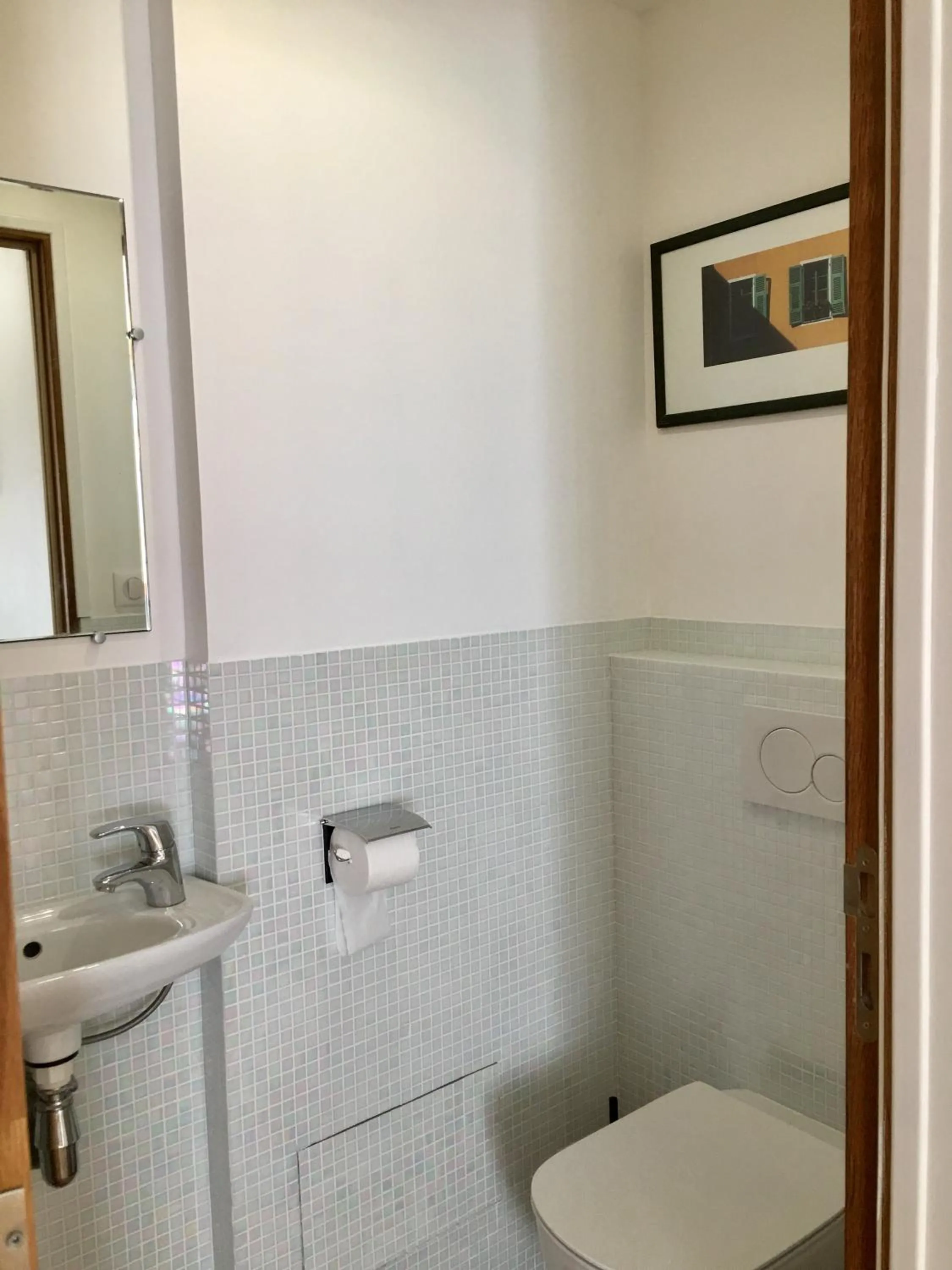 Toilet in Les Terres Rouges 06