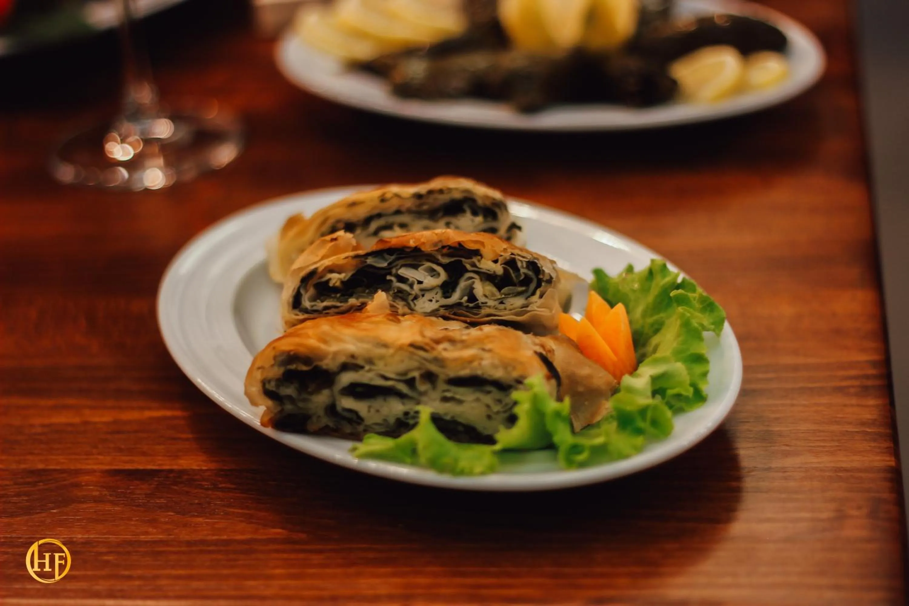 Restaurant/places to eat in Hotel Fantasy