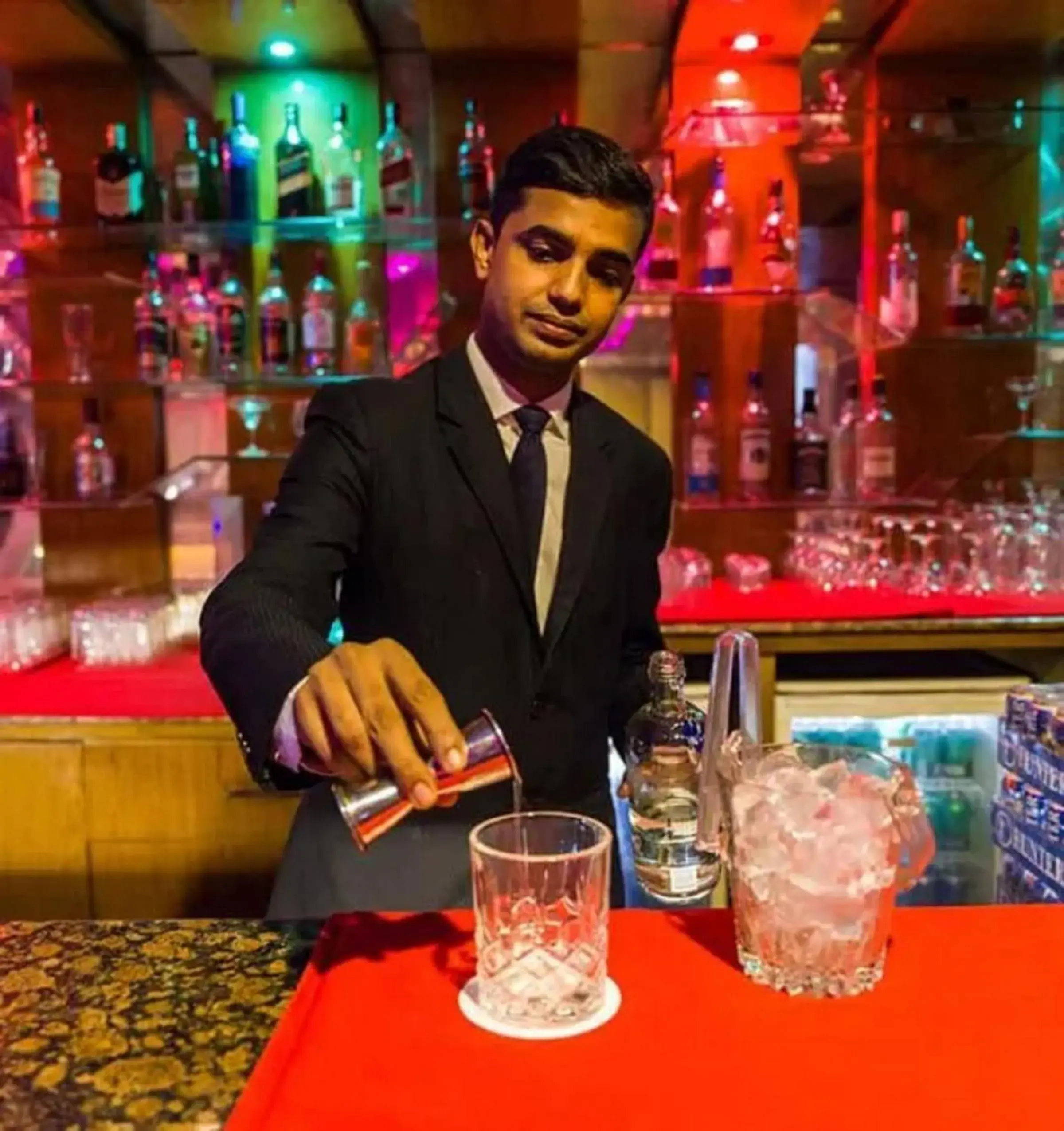 Lounge or bar in FARS Hotel & Resorts - DHAKA Lounge or bar in FARS Hotel & Resorts - DHAKA