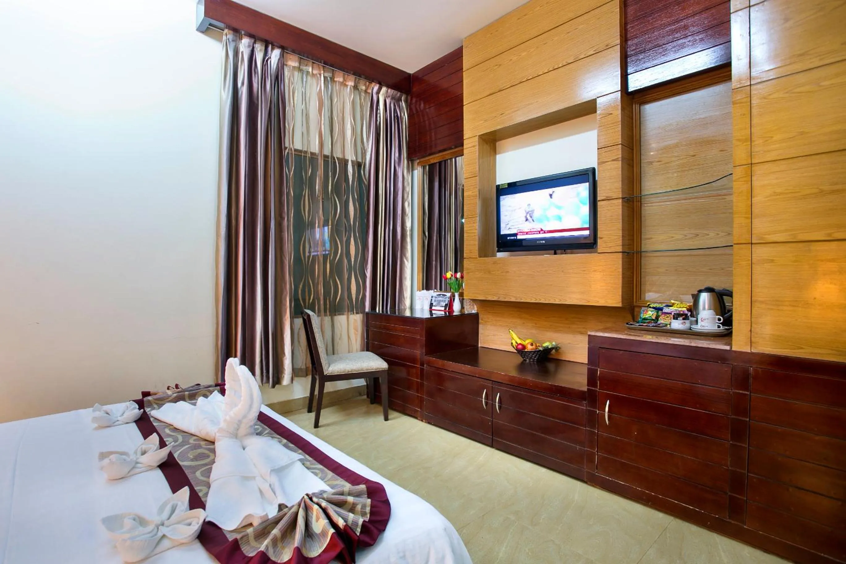 TV and multimedia, Bed in FARS Hotel & Resorts - BAR-Buffet-Pool-SPA