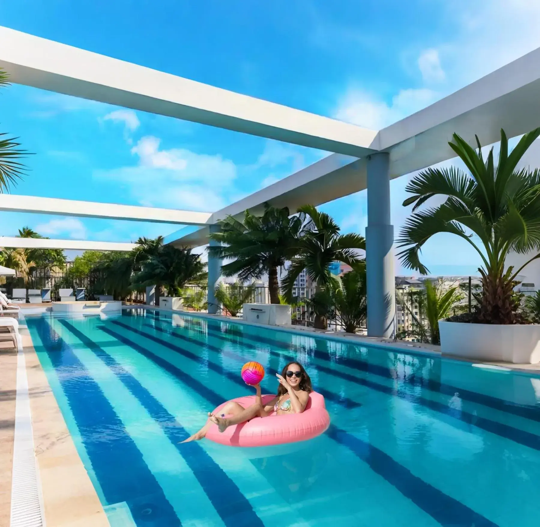 Pool view in FARS Hotel & Resorts - BAR-Buffet-Pool-SPA Pool view in FARS Hotel & Resorts - BAR-Buffet-Pool-SPA