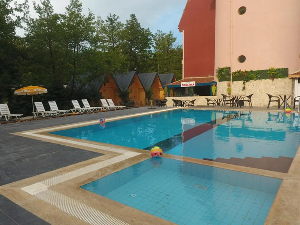 Swimming pool in Butterfly Butik Hotel