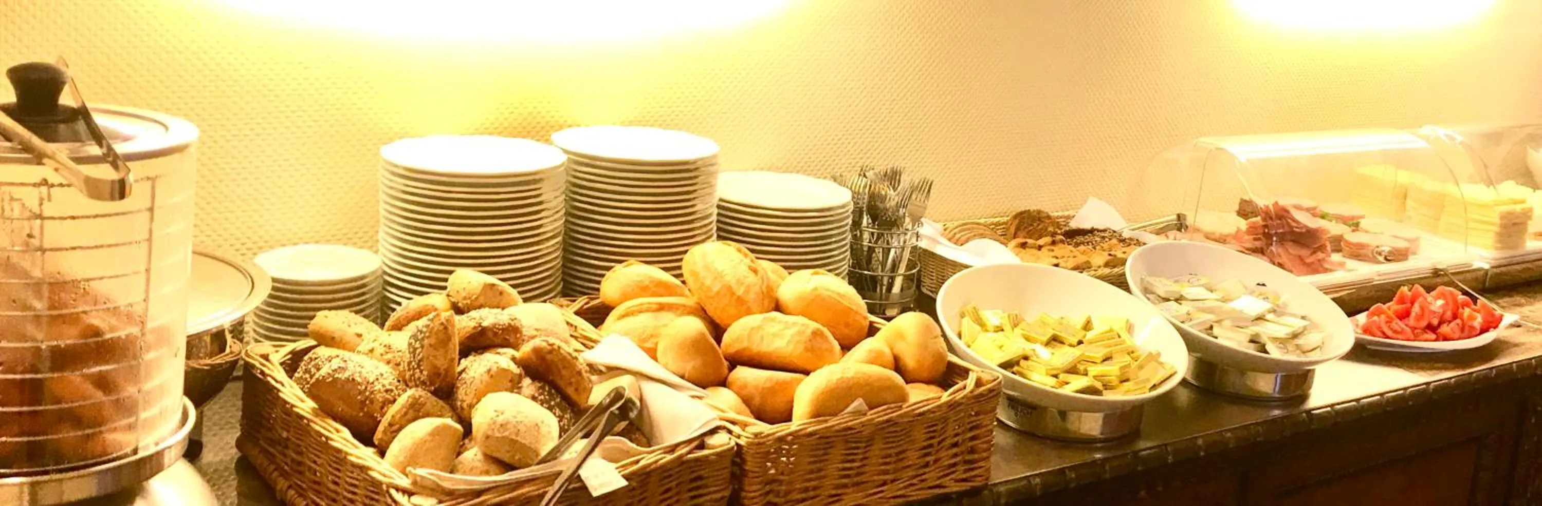 Breakfast in Kurfürst am Kurfürstendamm