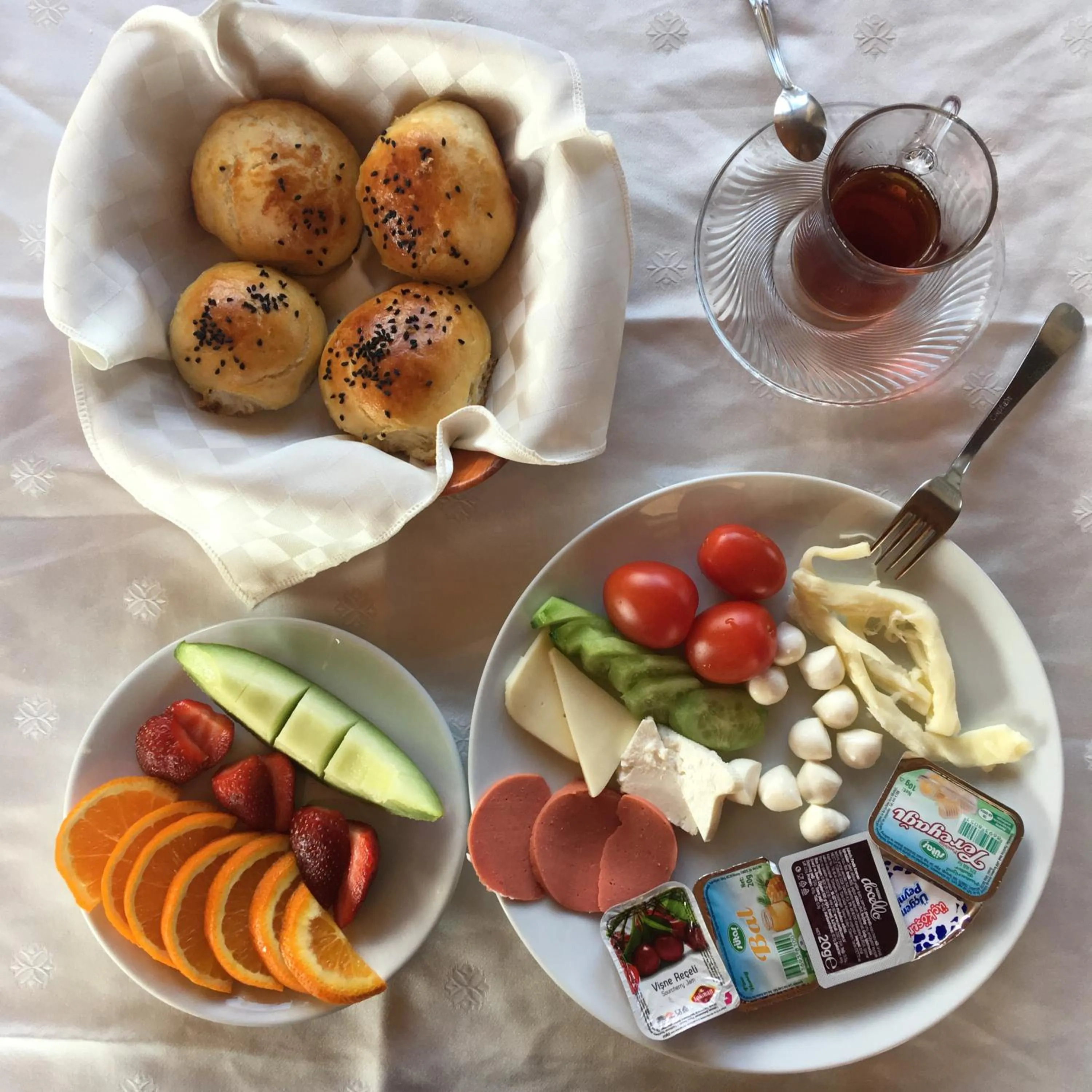 Breakfast in Kemal's Guest House