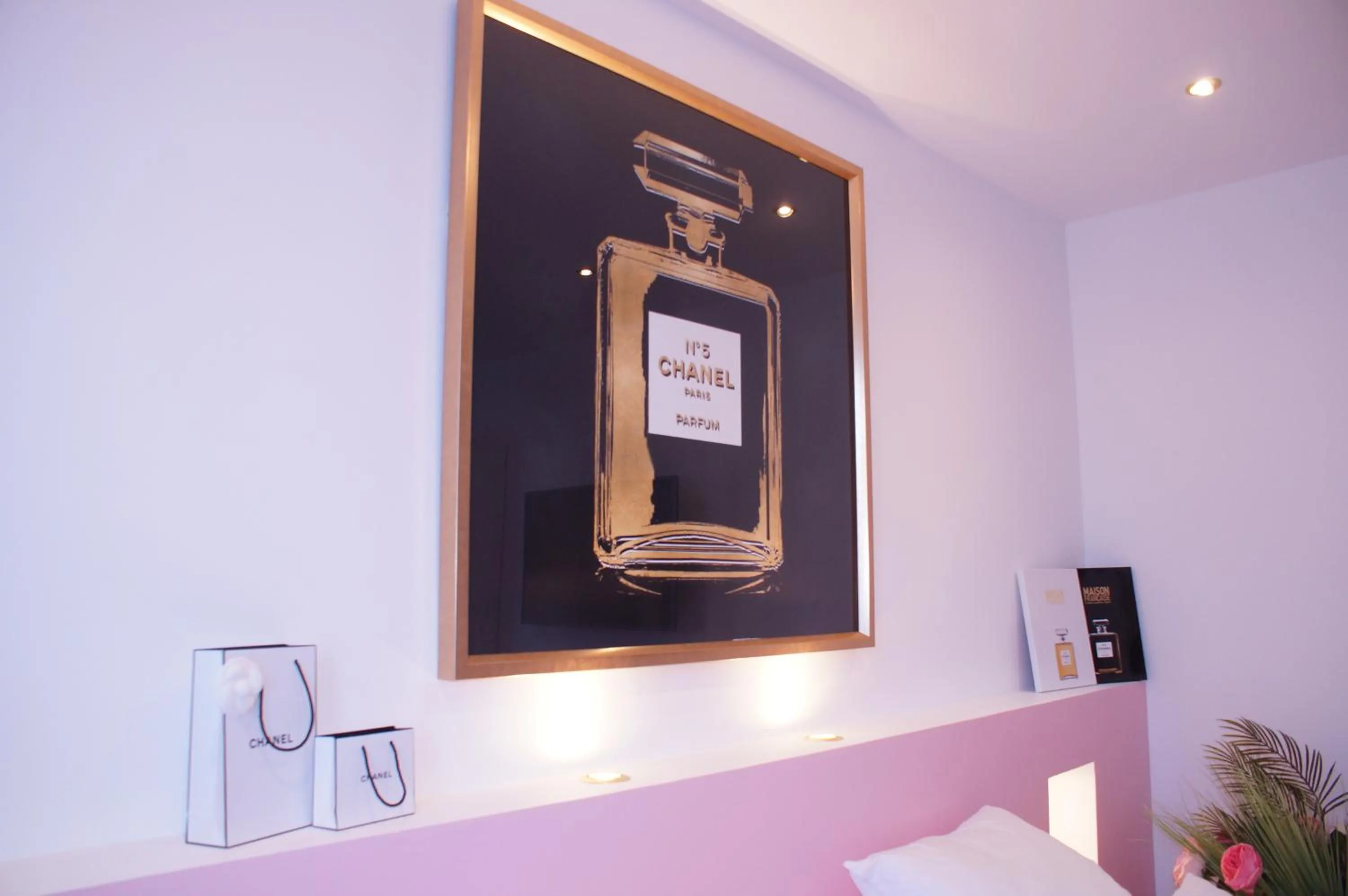 Bed in Le Vénus - Appartement SPA Privatif Balnéo Sauna