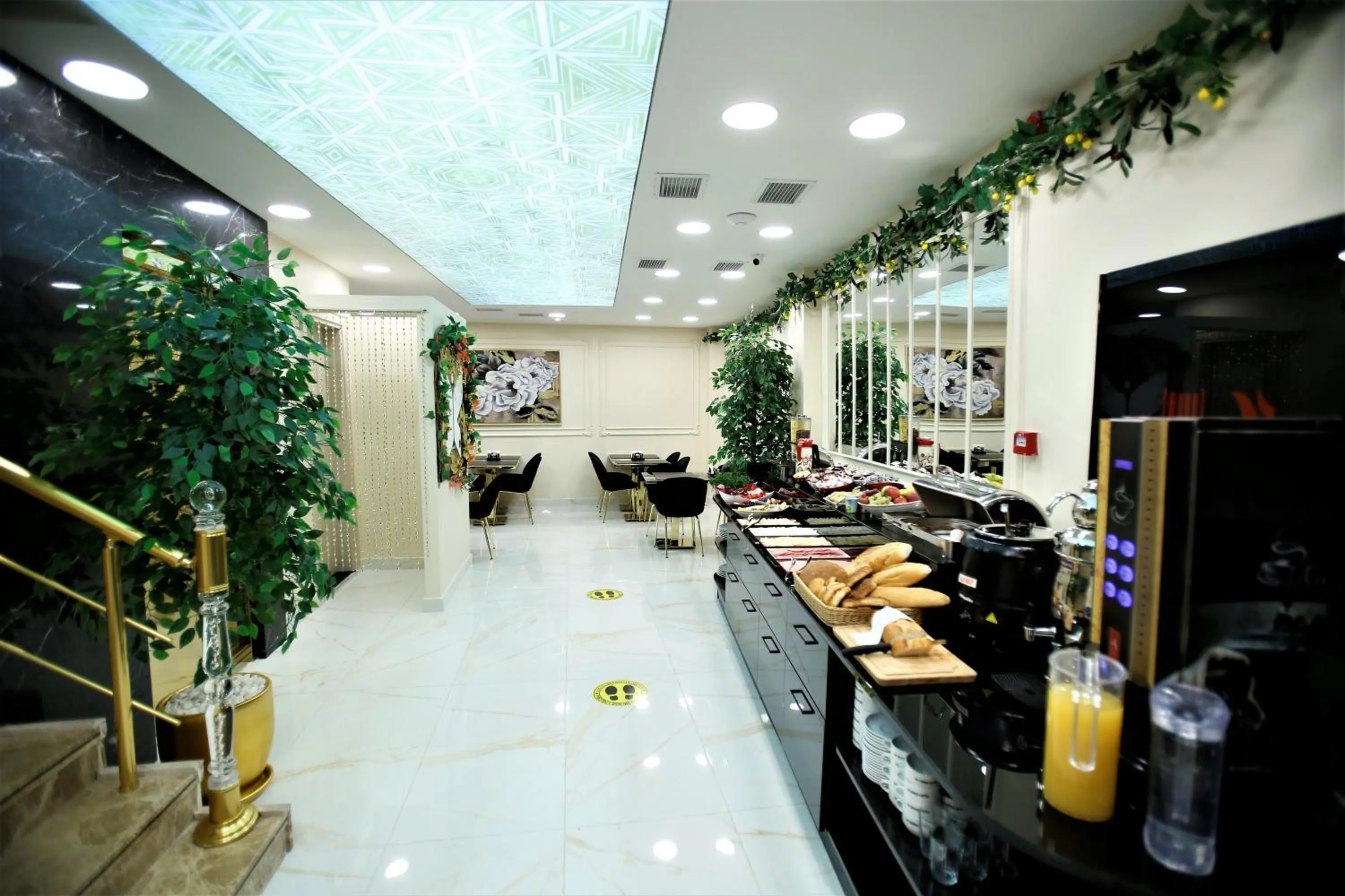 Breakfast in OMMA HOTEL