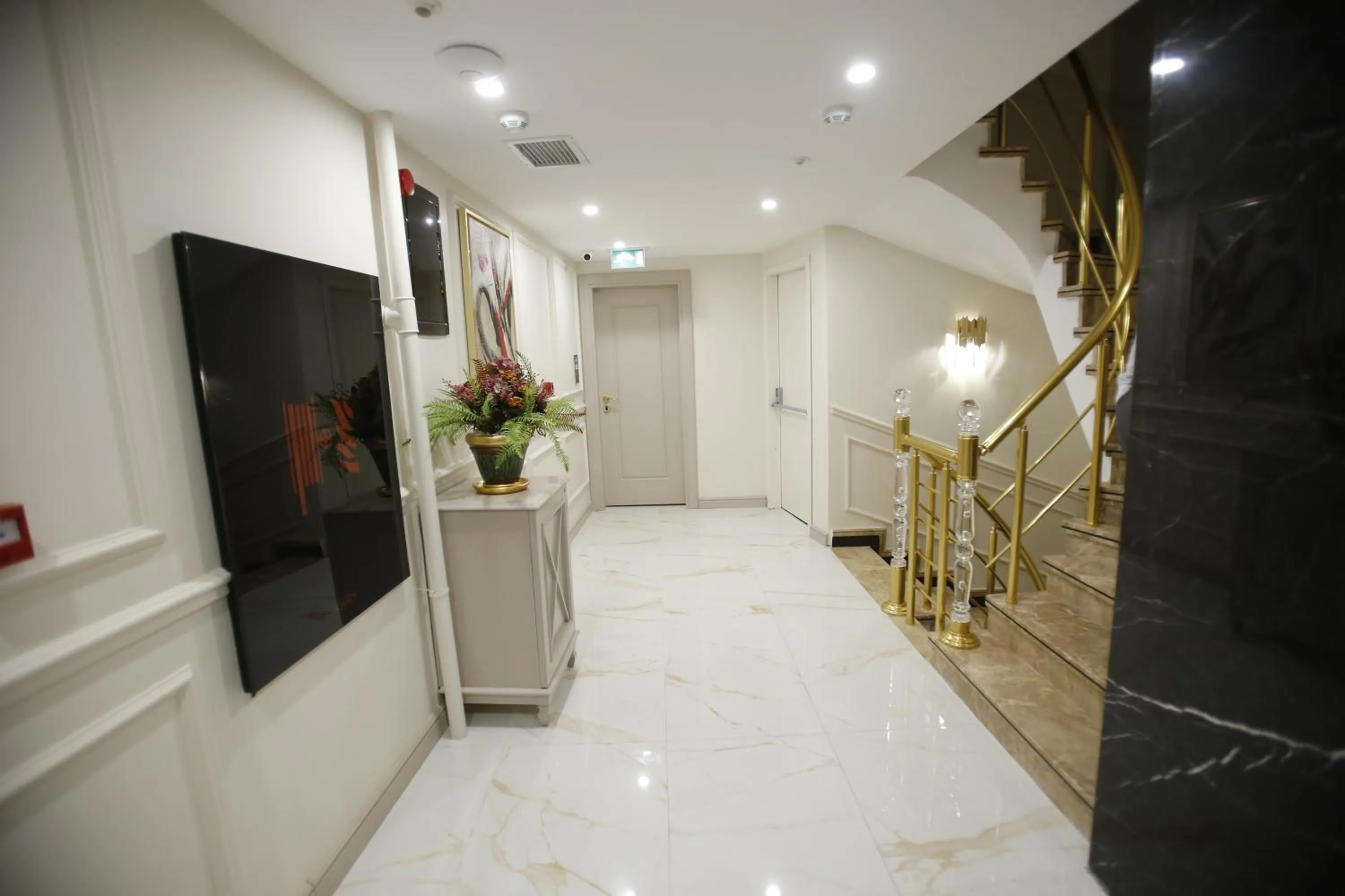 elevator in OMMA HOTEL