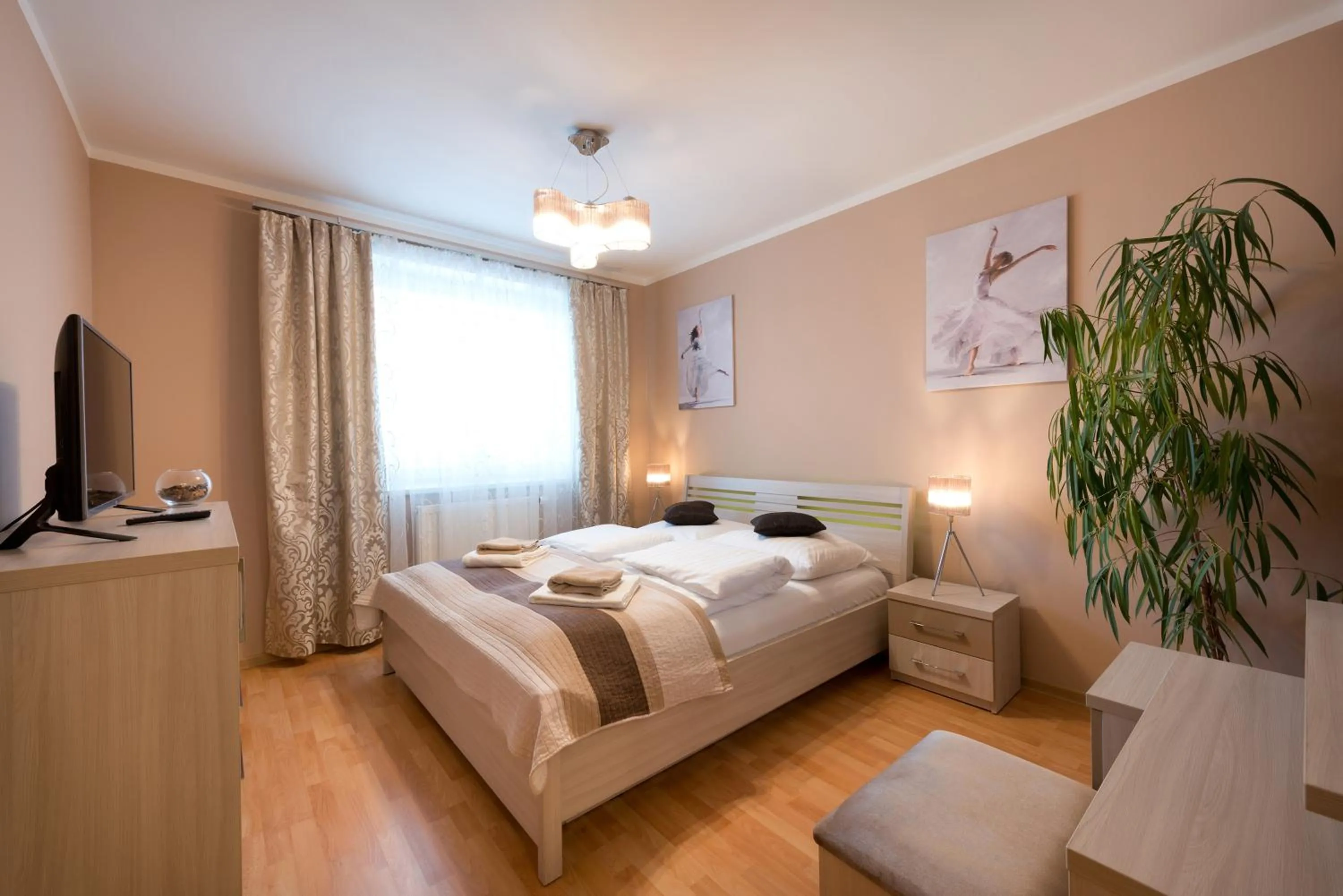 Superior Two-Bedroom Suite - single occupancy in B2B Apartments