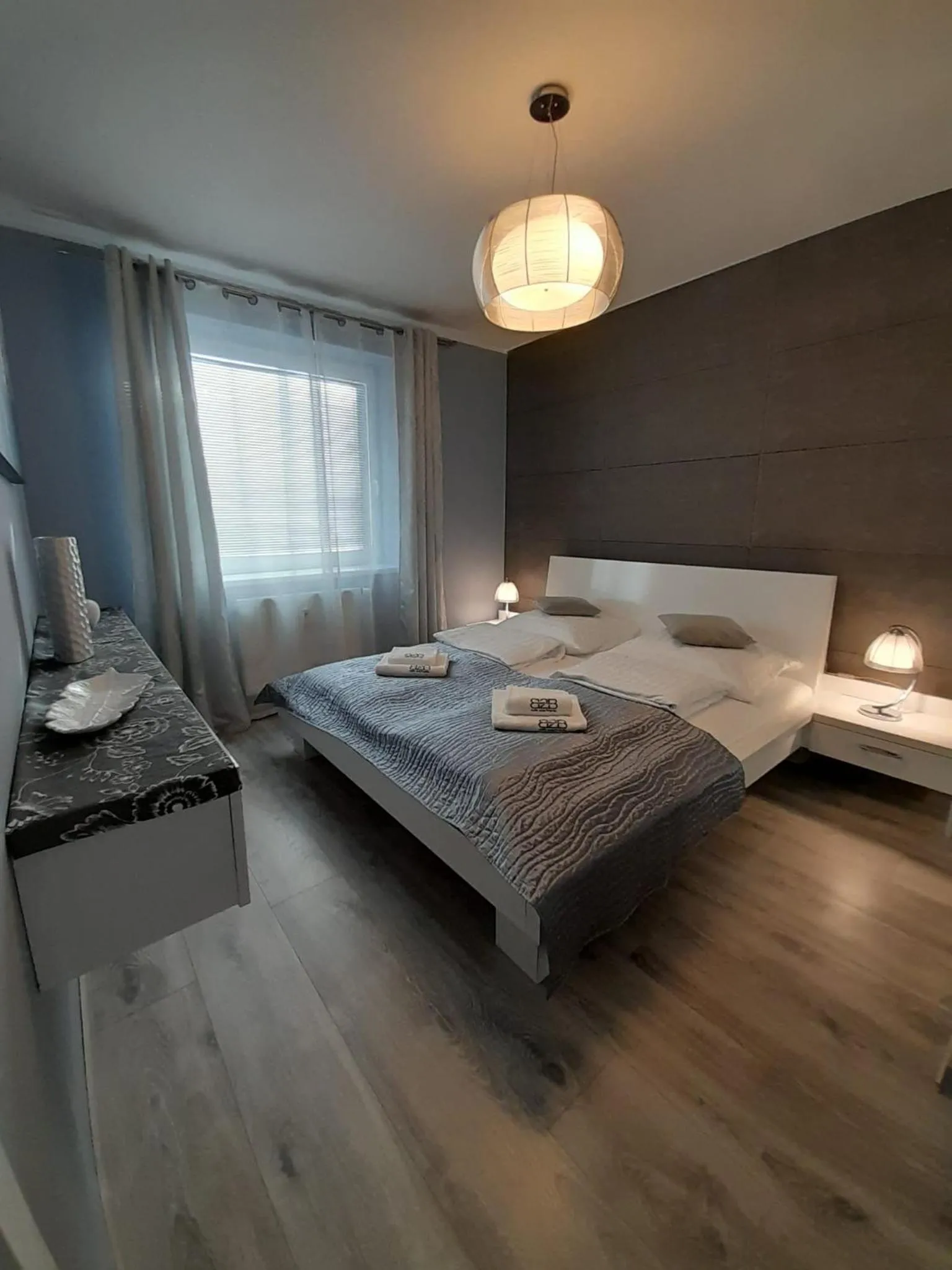 Family Suite with Balcony - single occupancy in B2B Apartments